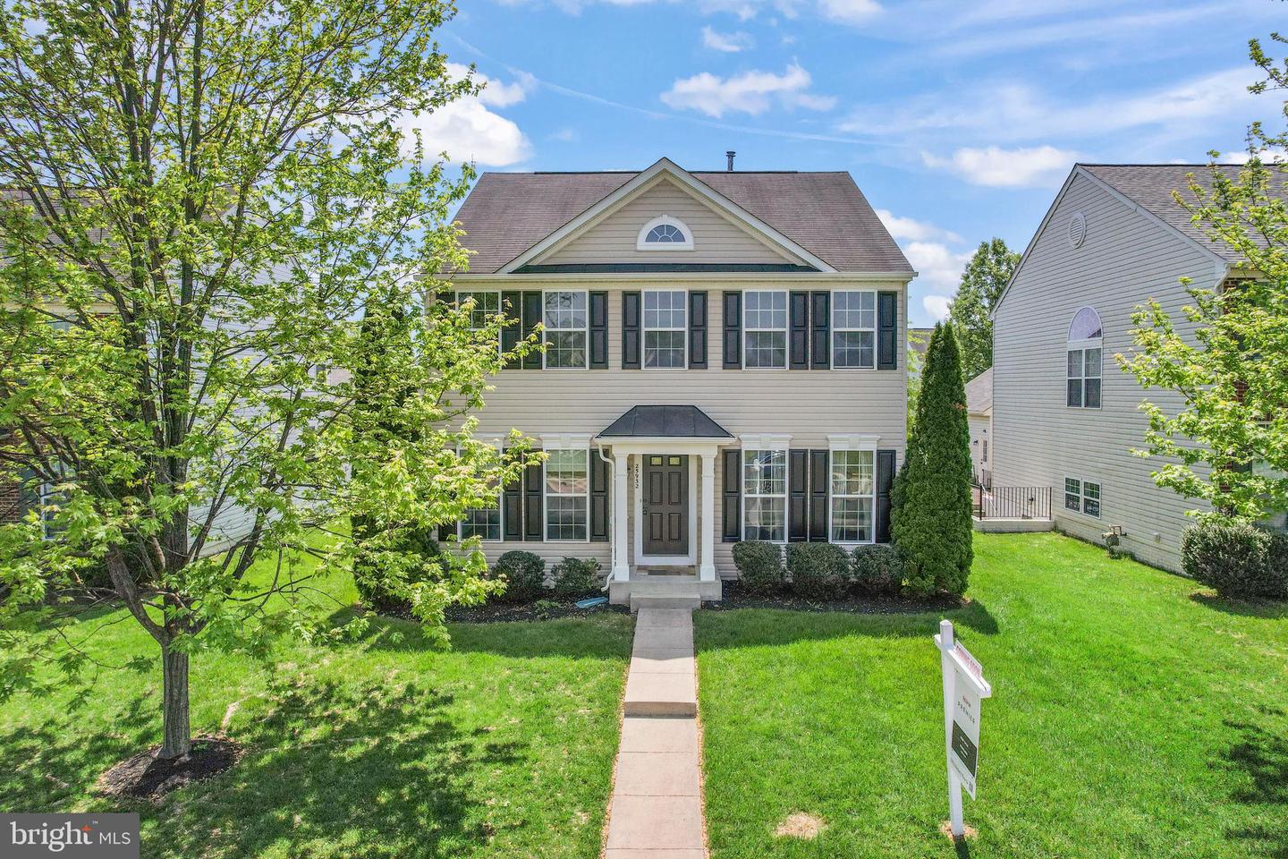25932 KIMBERLY ROSE DR, CHANTILLY, Virginia 20152, 4 Bedrooms Bedrooms, ,2 BathroomsBathrooms,Residential,For sale,25932 KIMBERLY ROSE DR,VALO2092268 MLS # VALO2092268
