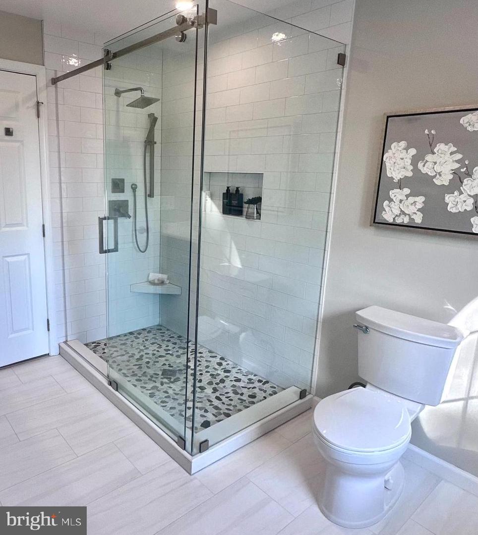 12017 MEADOWVILLE CT, HERNDON, Virginia 20170, 5 Bedrooms Bedrooms, ,3 BathroomsBathrooms,Residential,For sale,12017 MEADOWVILLE CT,VAFX2230612 MLS # VAFX2230612