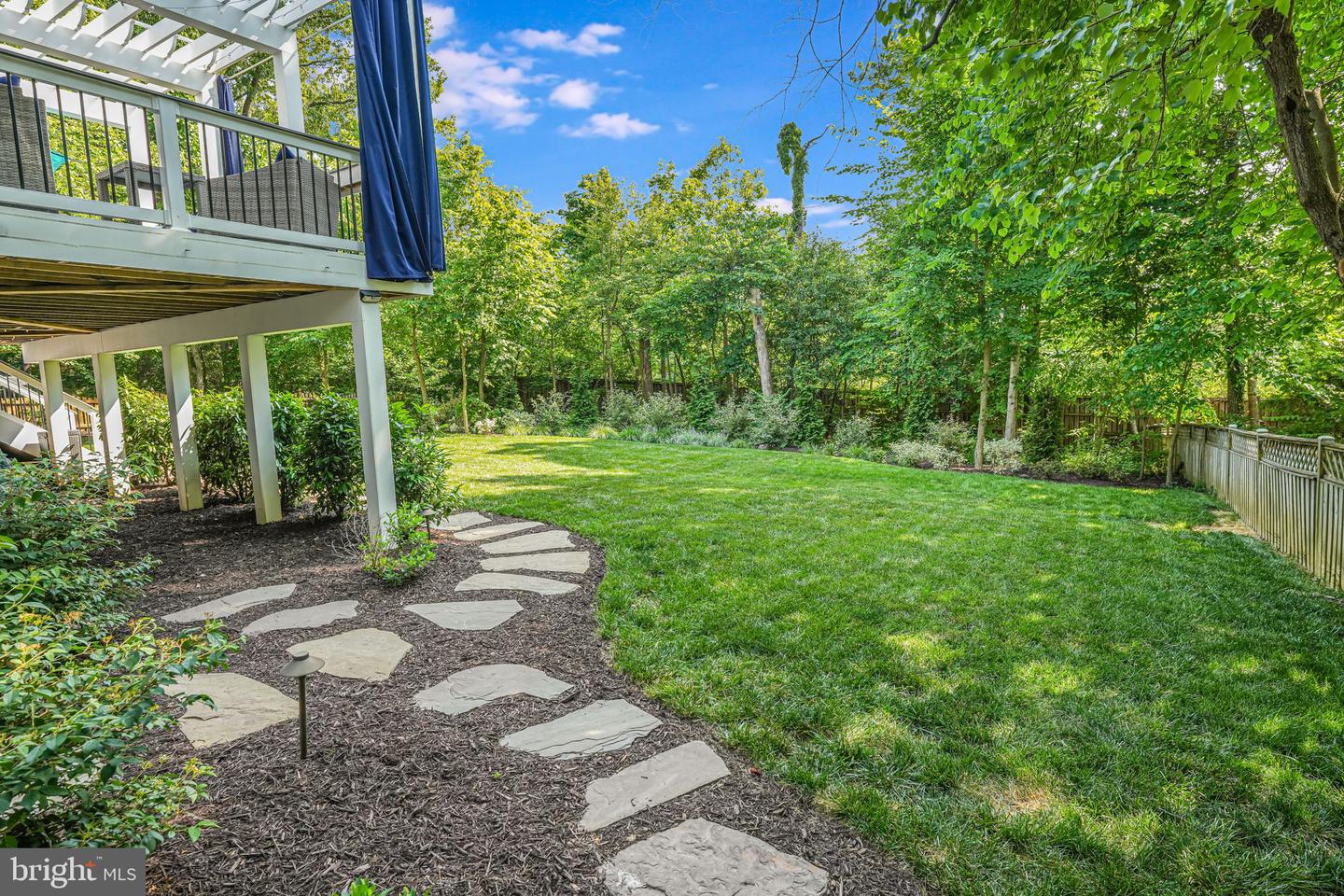 12017 MEADOWVILLE CT, HERNDON, Virginia 20170, 5 Bedrooms Bedrooms, ,3 BathroomsBathrooms,Residential,For sale,12017 MEADOWVILLE CT,VAFX2230612 MLS # VAFX2230612