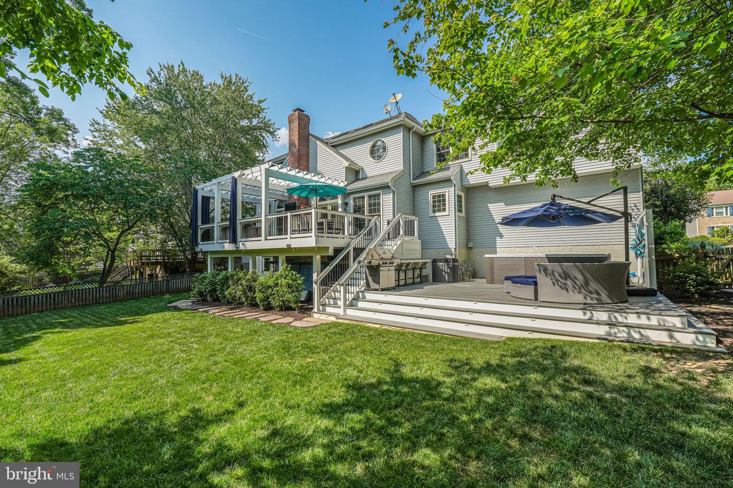 12017 MEADOWVILLE CT, HERNDON, Virginia 20170, 5 Bedrooms Bedrooms, ,3 BathroomsBathrooms,Residential,For sale,12017 MEADOWVILLE CT,VAFX2230612 MLS # VAFX2230612