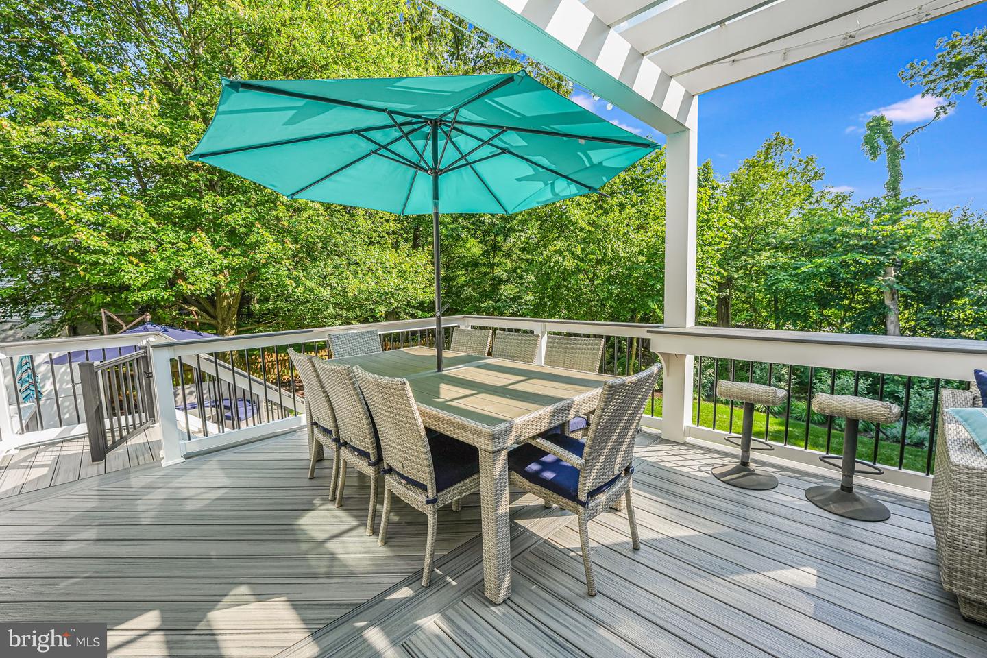 12017 MEADOWVILLE CT, HERNDON, Virginia 20170, 5 Bedrooms Bedrooms, ,3 BathroomsBathrooms,Residential,For sale,12017 MEADOWVILLE CT,VAFX2230612 MLS # VAFX2230612