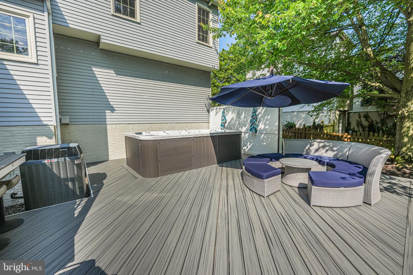 12017 MEADOWVILLE CT, HERNDON, Virginia 20170, 5 Bedrooms Bedrooms, ,3 BathroomsBathrooms,Residential,For sale,12017 MEADOWVILLE CT,VAFX2230612 MLS # VAFX2230612