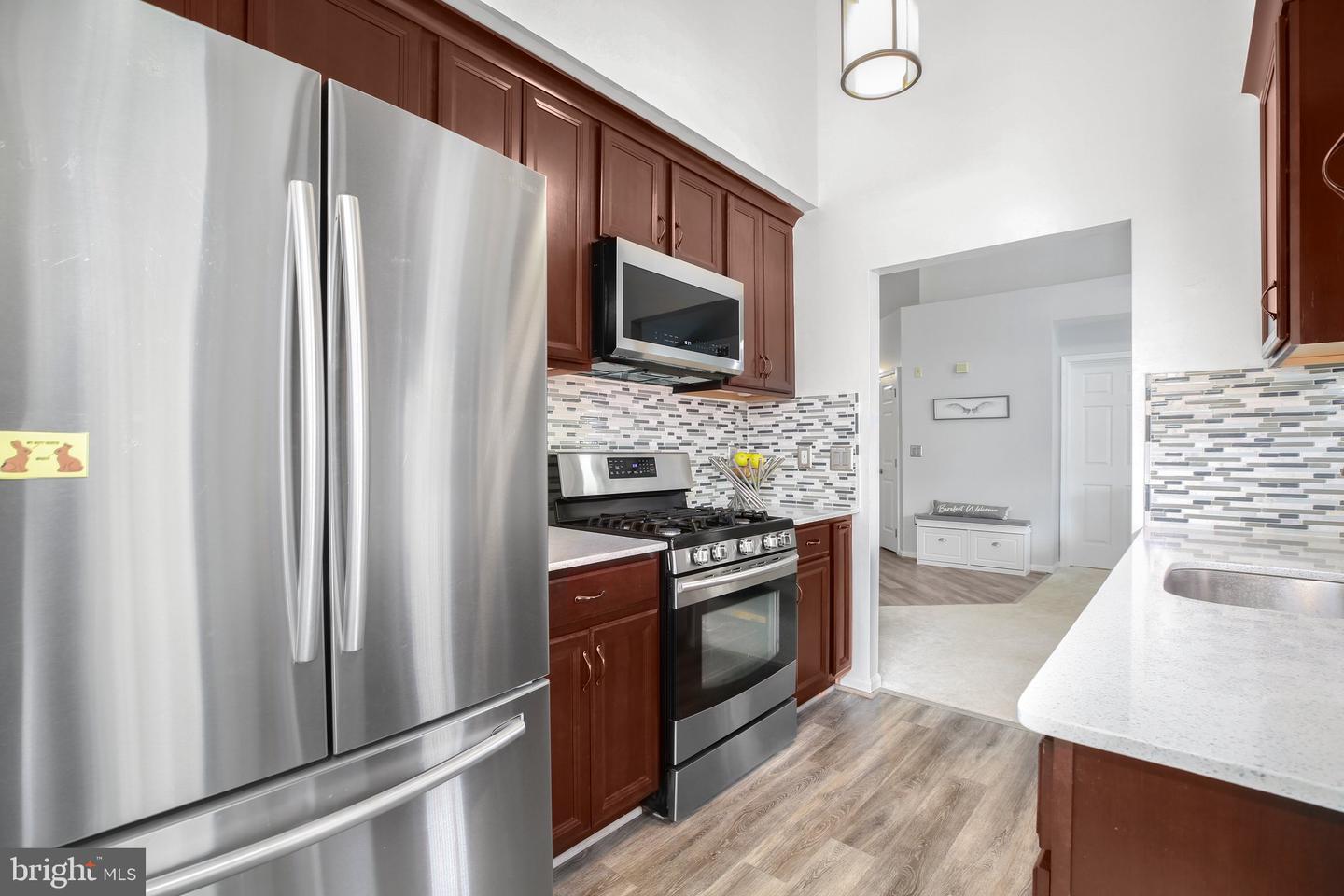 5940 FOUNDERS HILL DR #301, ALEXANDRIA, Virginia 22310, 3 Bedrooms Bedrooms, ,3 BathroomsBathrooms,Residential,For sale,5940 FOUNDERS HILL DR #301,VAFX2230652 MLS # VAFX2230652