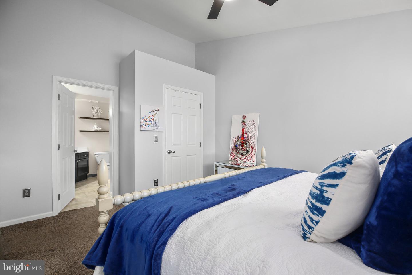 5940 FOUNDERS HILL DR #301, ALEXANDRIA, Virginia 22310, 3 Bedrooms Bedrooms, ,3 BathroomsBathrooms,Residential,For sale,5940 FOUNDERS HILL DR #301,VAFX2230652 MLS # VAFX2230652