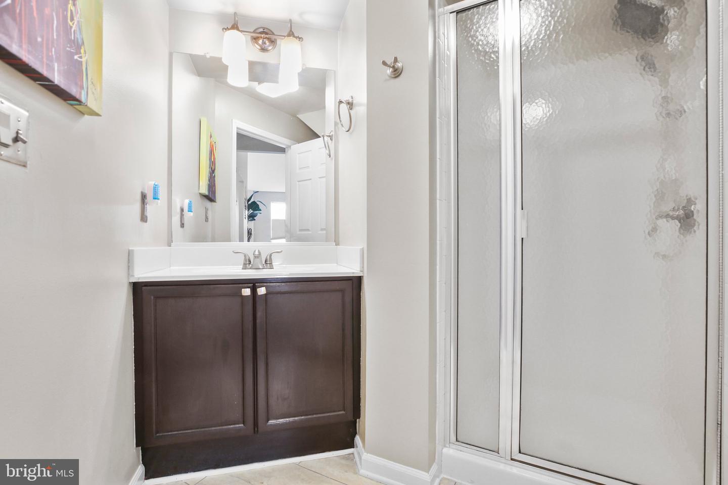 5940 FOUNDERS HILL DR #301, ALEXANDRIA, Virginia 22310, 3 Bedrooms Bedrooms, ,3 BathroomsBathrooms,Residential,For sale,5940 FOUNDERS HILL DR #301,VAFX2230652 MLS # VAFX2230652