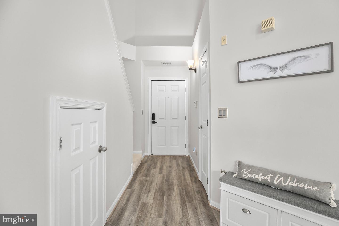 5940 FOUNDERS HILL DR #301, ALEXANDRIA, Virginia 22310, 3 Bedrooms Bedrooms, ,3 BathroomsBathrooms,Residential,For sale,5940 FOUNDERS HILL DR #301,VAFX2230652 MLS # VAFX2230652