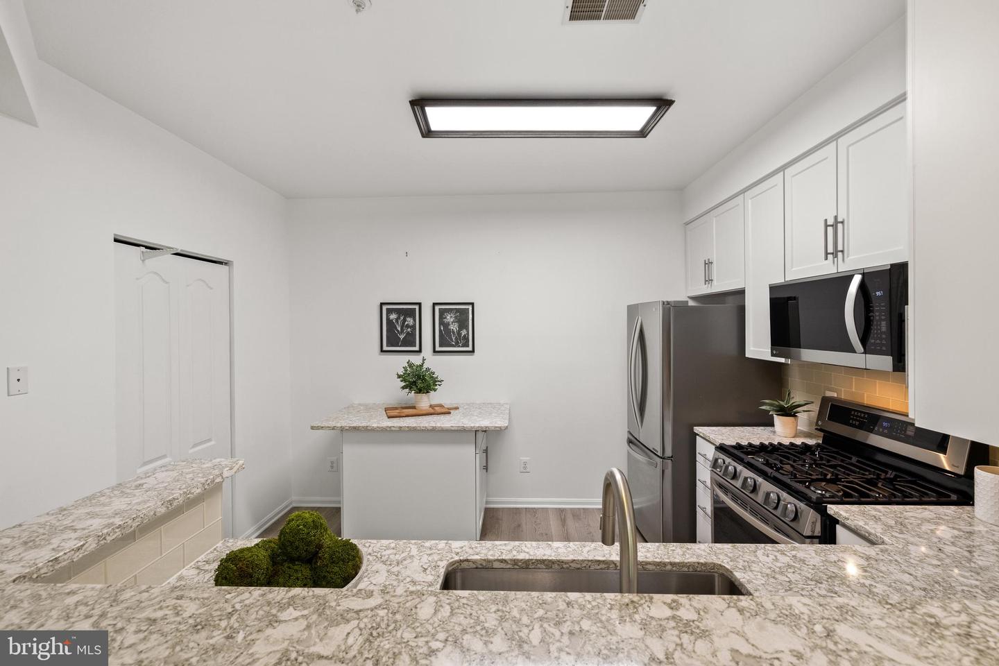 7708-I HAYNES POINT WAY #9I, ALEXANDRIA, Virginia 22315, 3 Bedrooms Bedrooms, ,2 BathroomsBathrooms,Residential,For sale,7708-I HAYNES POINT WAY #9I,VAFX2230736 MLS # VAFX2230736