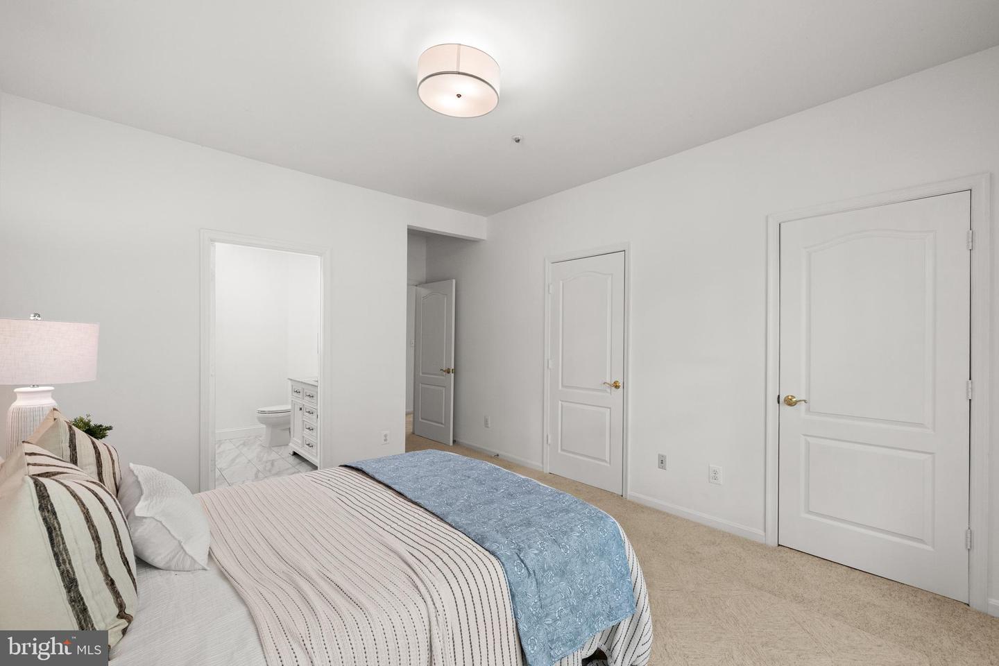 7708-I HAYNES POINT WAY #9I, ALEXANDRIA, Virginia 22315, 3 Bedrooms Bedrooms, ,2 BathroomsBathrooms,Residential,For sale,7708-I HAYNES POINT WAY #9I,VAFX2230736 MLS # VAFX2230736