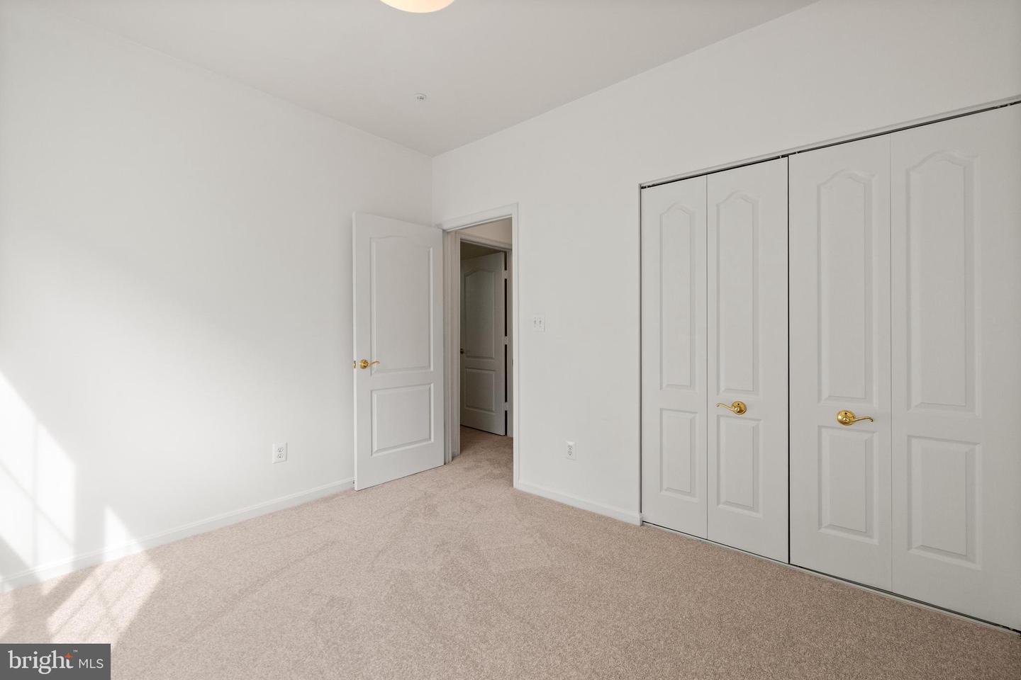 7708-I HAYNES POINT WAY #9I, ALEXANDRIA, Virginia 22315, 3 Bedrooms Bedrooms, ,2 BathroomsBathrooms,Residential,For sale,7708-I HAYNES POINT WAY #9I,VAFX2230736 MLS # VAFX2230736