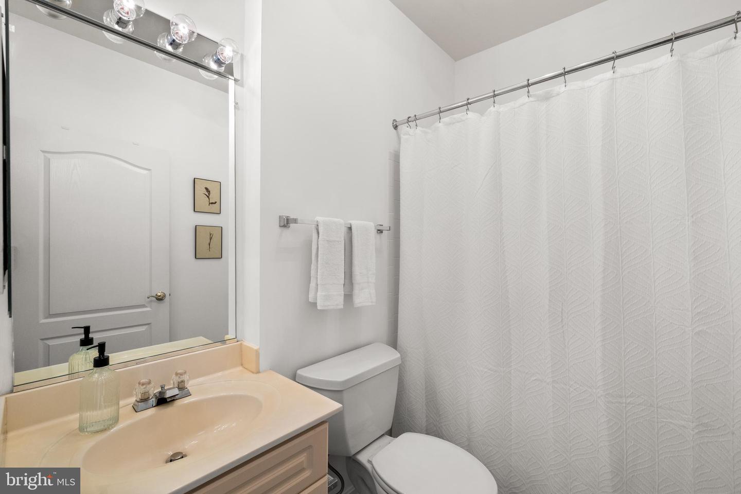 7708-I HAYNES POINT WAY #9I, ALEXANDRIA, Virginia 22315, 3 Bedrooms Bedrooms, ,2 BathroomsBathrooms,Residential,For sale,7708-I HAYNES POINT WAY #9I,VAFX2230736 MLS # VAFX2230736