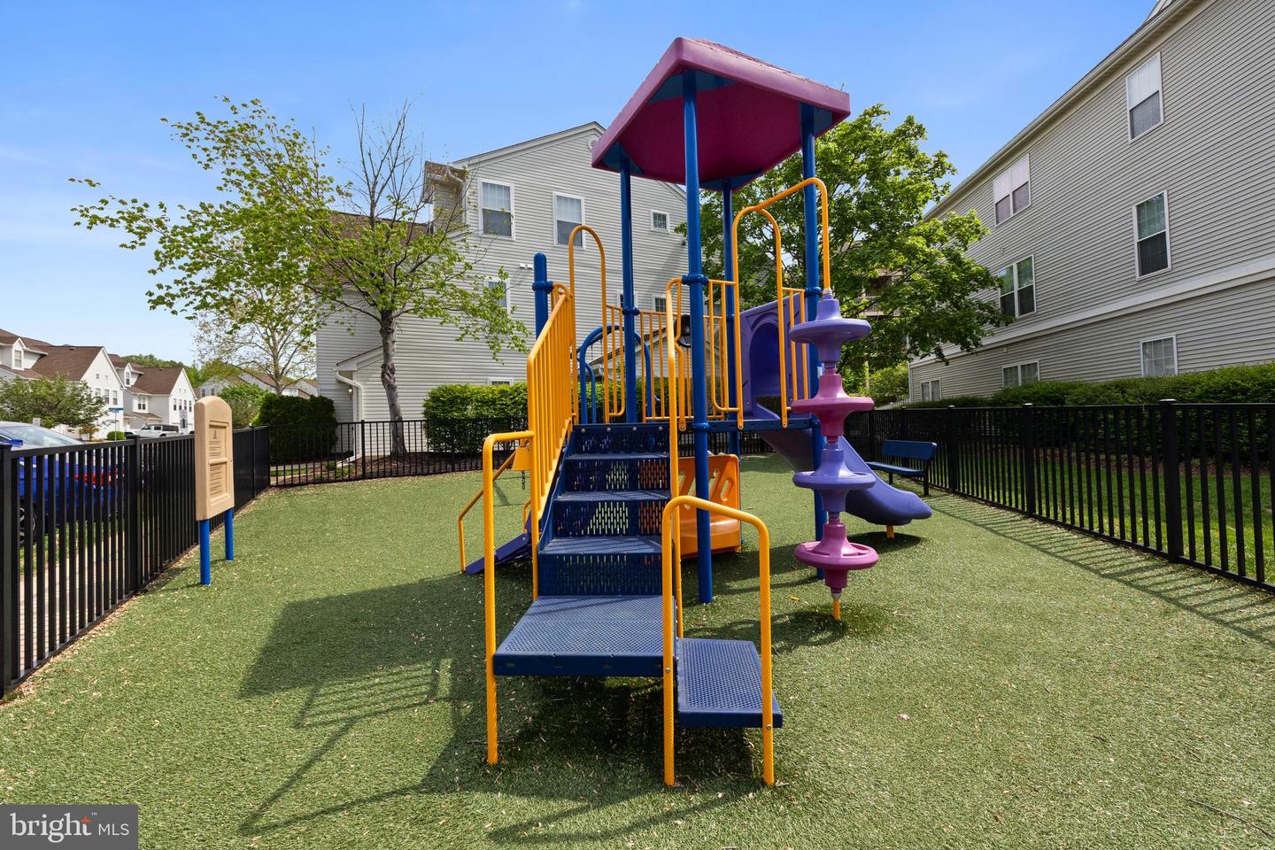 7708-I HAYNES POINT WAY #9I, ALEXANDRIA, Virginia 22315, 3 Bedrooms Bedrooms, ,2 BathroomsBathrooms,Residential,For sale,7708-I HAYNES POINT WAY #9I,VAFX2230736 MLS # VAFX2230736