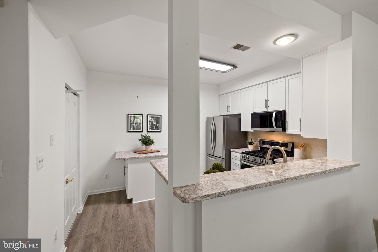 7708-I HAYNES POINT WAY #9I, ALEXANDRIA, Virginia 22315, 3 Bedrooms Bedrooms, ,2 BathroomsBathrooms,Residential,For sale,7708-I HAYNES POINT WAY #9I,VAFX2230736 MLS # VAFX2230736