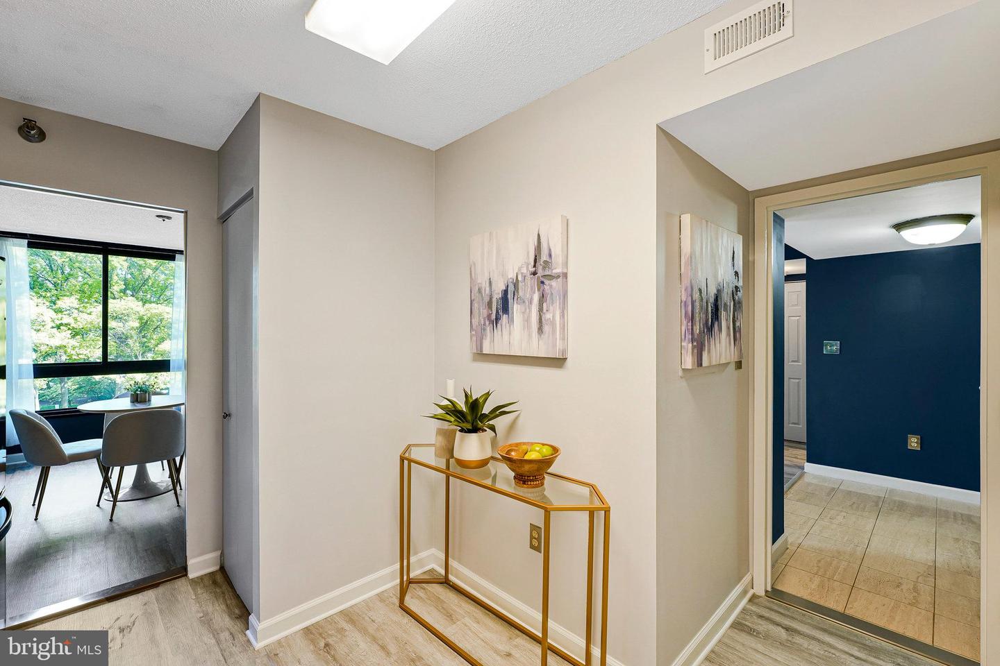 1808 OLD MEADOW RD #409, MCLEAN, Virginia 22102, 1 Bedroom Bedrooms, ,1 BathroomBathrooms,Residential,For sale,1808 OLD MEADOW RD #409,VAFX2230746 MLS # VAFX2230746