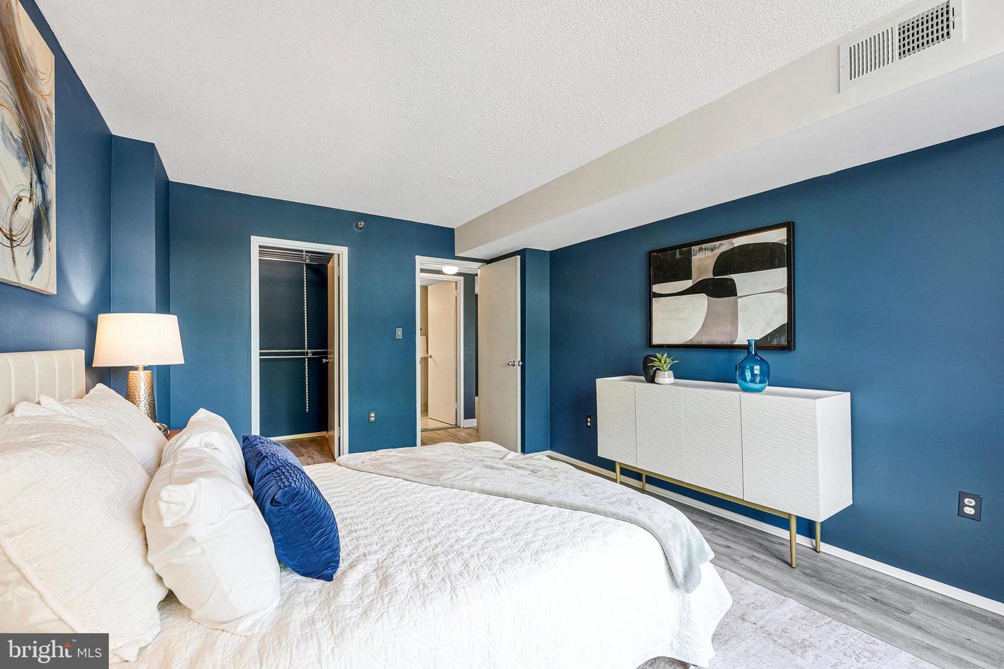 1808 OLD MEADOW RD #409, MCLEAN, Virginia 22102, 1 Bedroom Bedrooms, ,1 BathroomBathrooms,Residential,For sale,1808 OLD MEADOW RD #409,VAFX2230746 MLS # VAFX2230746