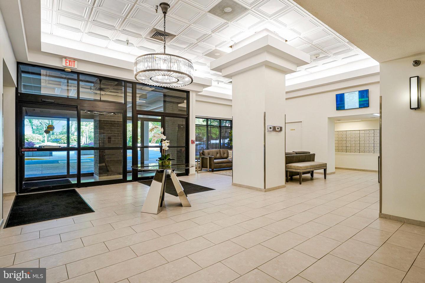 1808 OLD MEADOW RD #409, MCLEAN, Virginia 22102, 1 Bedroom Bedrooms, ,1 BathroomBathrooms,Residential,For sale,1808 OLD MEADOW RD #409,VAFX2230746 MLS # VAFX2230746