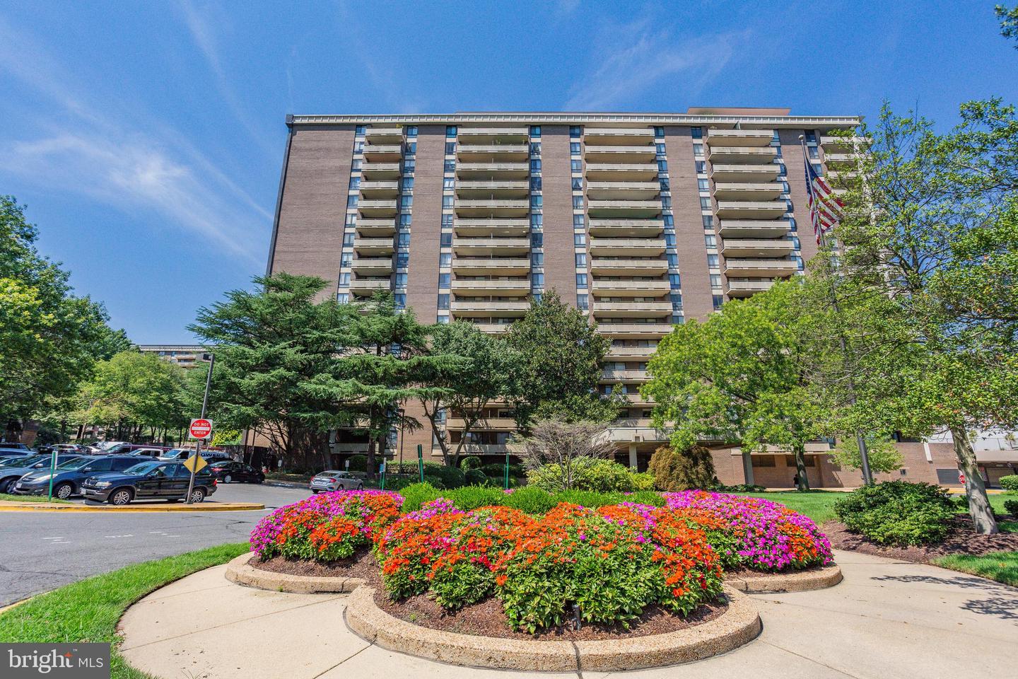 1808 OLD MEADOW RD #409, MCLEAN, Virginia 22102, 1 Bedroom Bedrooms, ,1 BathroomBathrooms,Residential,For sale,1808 OLD MEADOW RD #409,VAFX2230746 MLS # VAFX2230746