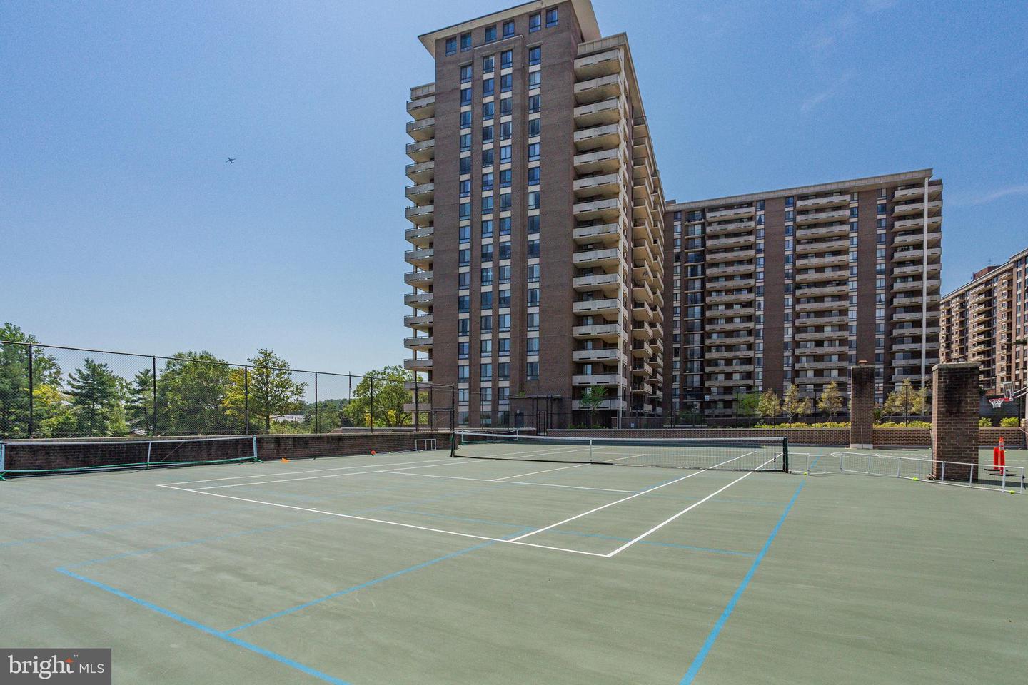 1808 OLD MEADOW RD #409, MCLEAN, Virginia 22102, 1 Bedroom Bedrooms, ,1 BathroomBathrooms,Residential,For sale,1808 OLD MEADOW RD #409,VAFX2230746 MLS # VAFX2230746