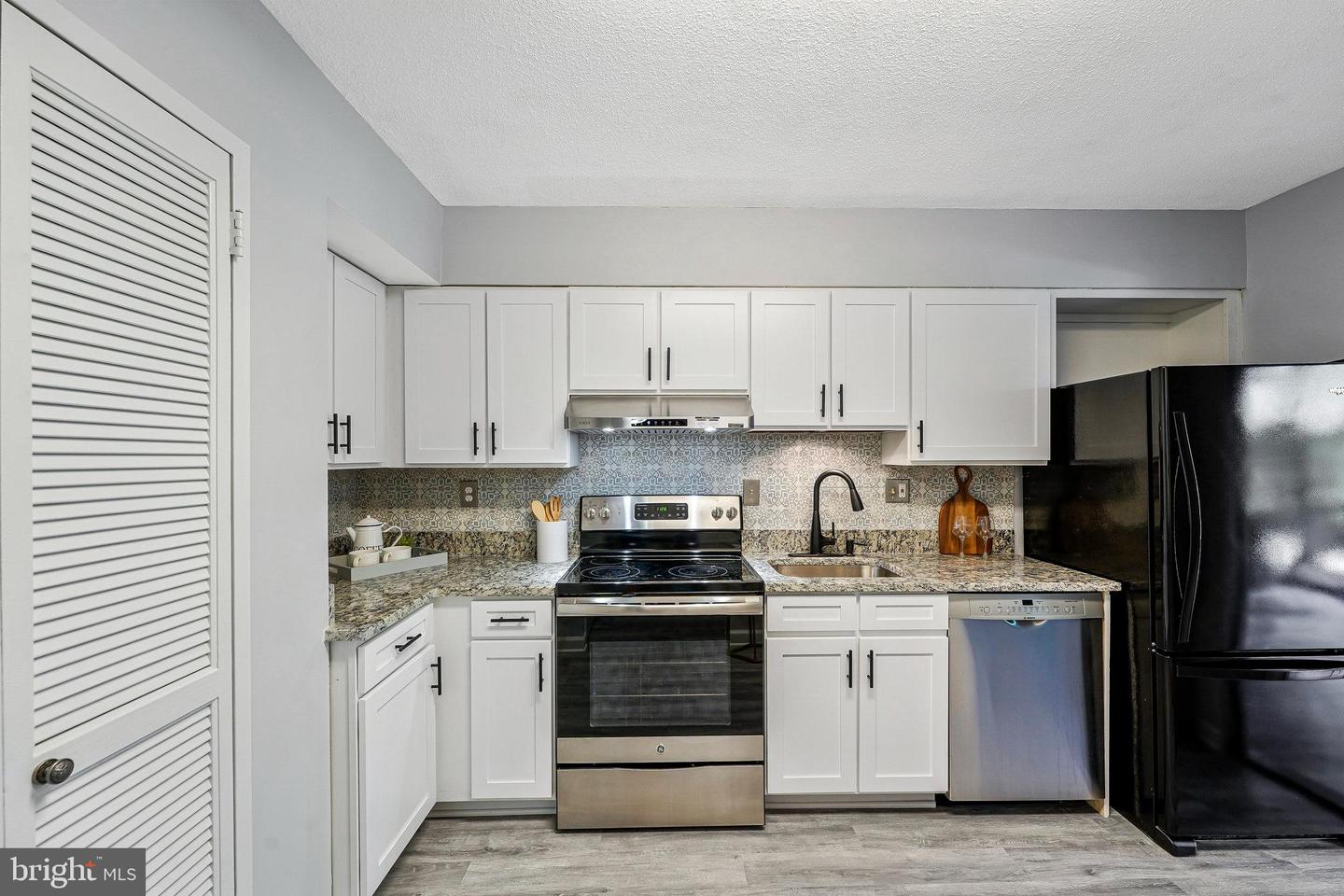 1808 OLD MEADOW RD #409, MCLEAN, Virginia 22102, 1 Bedroom Bedrooms, ,1 BathroomBathrooms,Residential,For sale,1808 OLD MEADOW RD #409,VAFX2230746 MLS # VAFX2230746