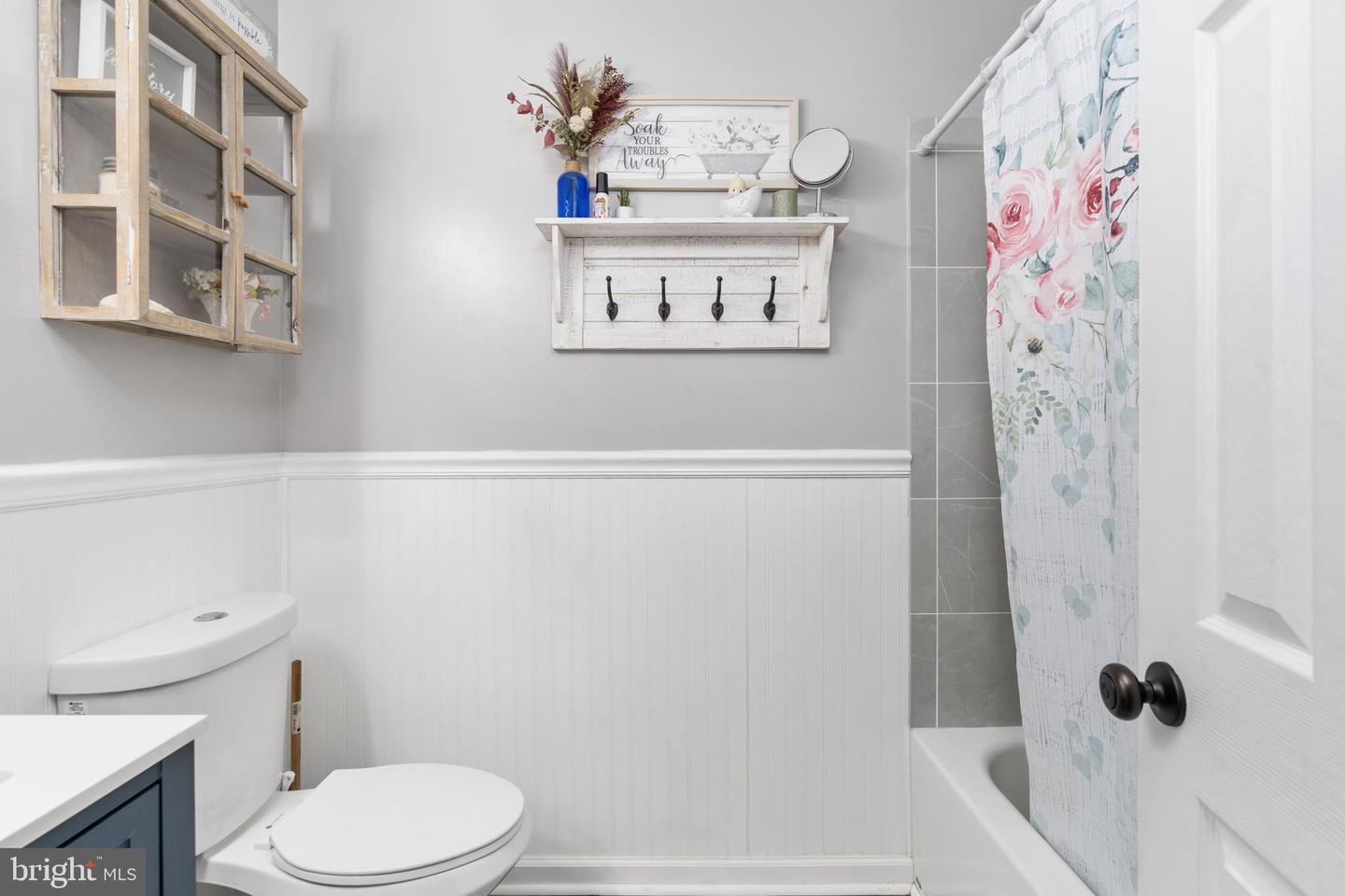 4025 GUINEA STATION RD, FREDERICKSBURG, Virginia 22408, 4 Bedrooms Bedrooms, ,3 BathroomsBathrooms,Residential,For sale,4025 GUINEA STATION RD,VASP2031816 MLS # VASP2031816