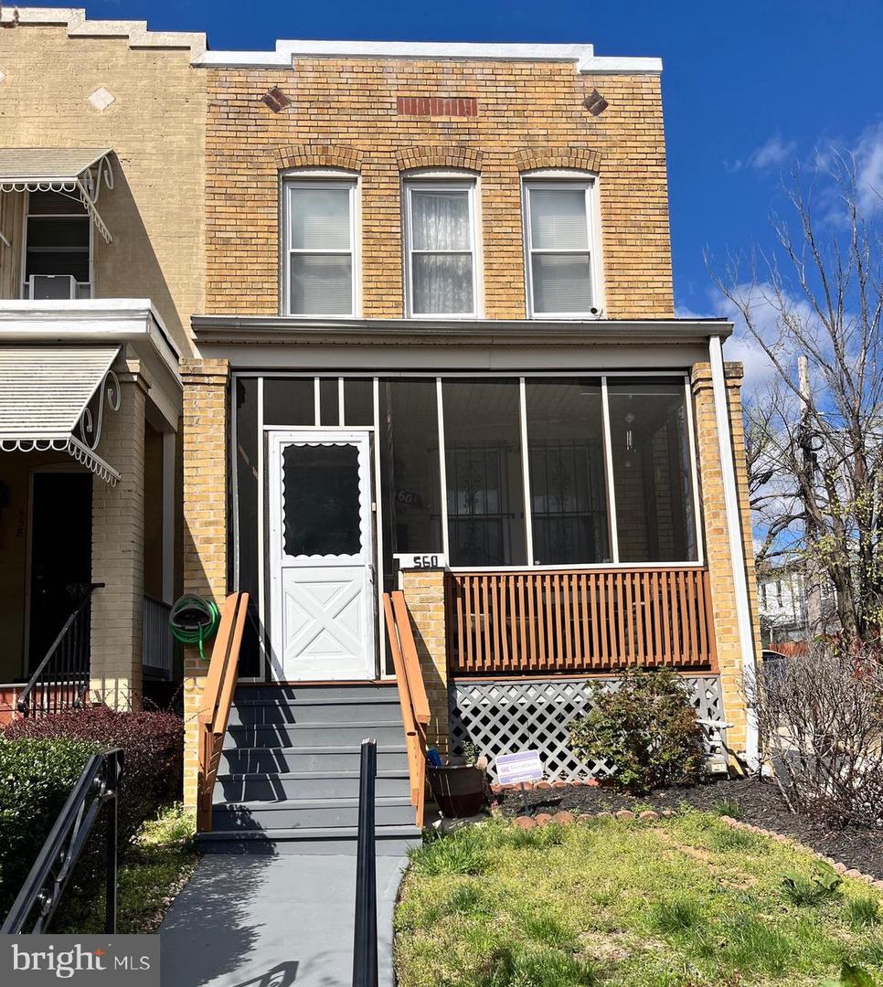 560 25TH PL NE, WASHINGTON, District Of Columbia 20002, 3 Bedrooms Bedrooms, ,2 BathroomsBathrooms,Residential,For sale,560 25TH PL NE,DCDC2192816 MLS # DCDC2192816