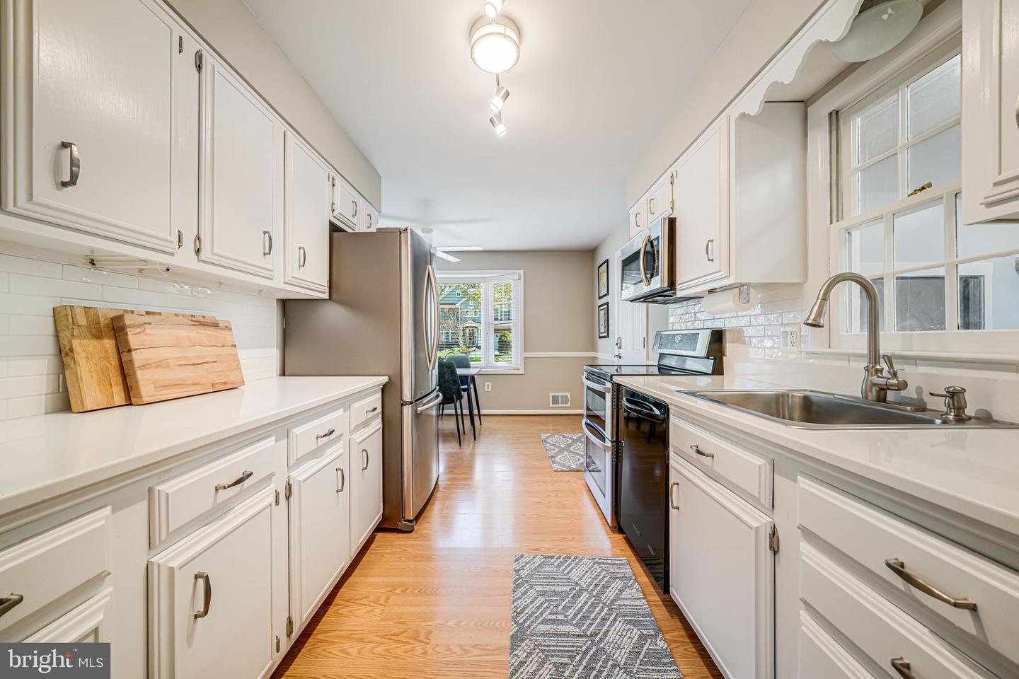 1834 TOYON WAY, VIENNA, Virginia 22182, 5 Bedrooms Bedrooms, ,3 BathroomsBathrooms,Residential,For sale,1834 TOYON WAY,VAFX2230974 MLS # VAFX2230974