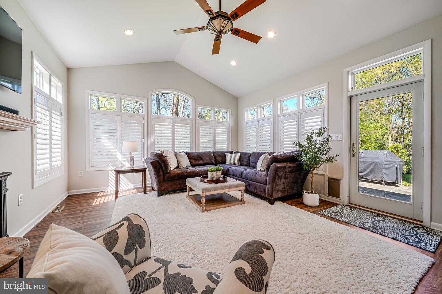 1834 TOYON WAY, VIENNA, Virginia 22182, 5 Bedrooms Bedrooms, ,3 BathroomsBathrooms,Residential,For sale,1834 TOYON WAY,VAFX2230974 MLS # VAFX2230974
