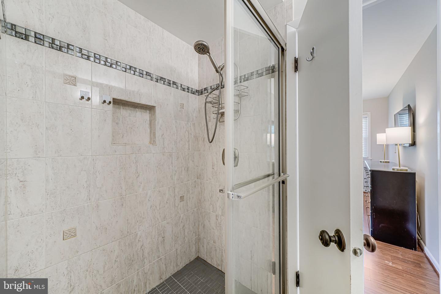 1834 TOYON WAY, VIENNA, Virginia 22182, 5 Bedrooms Bedrooms, ,3 BathroomsBathrooms,Residential,For sale,1834 TOYON WAY,VAFX2230974 MLS # VAFX2230974