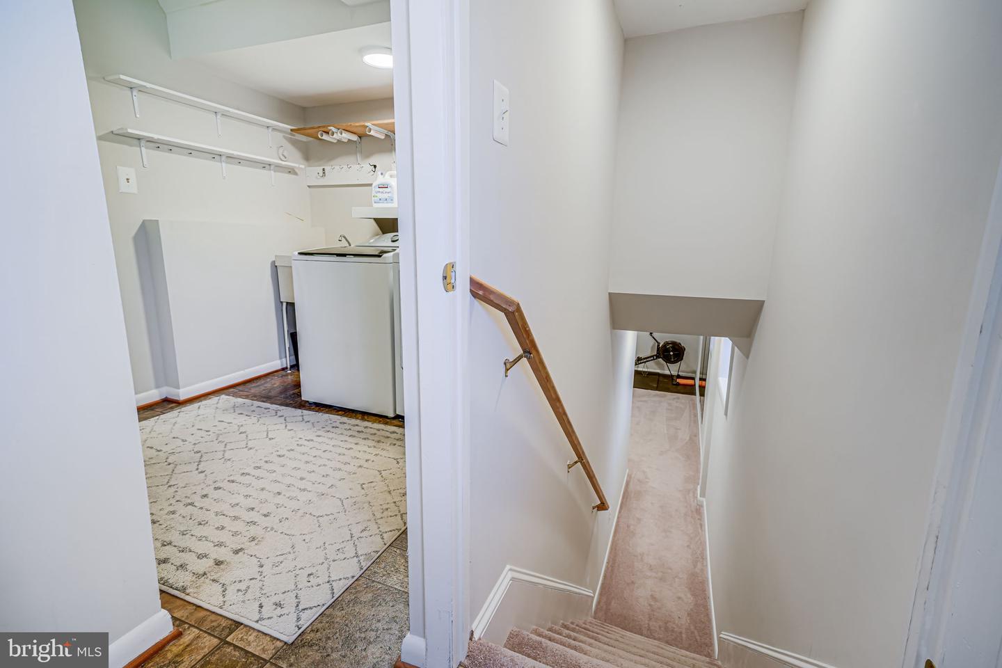 1834 TOYON WAY, VIENNA, Virginia 22182, 5 Bedrooms Bedrooms, ,3 BathroomsBathrooms,Residential,For sale,1834 TOYON WAY,VAFX2230974 MLS # VAFX2230974