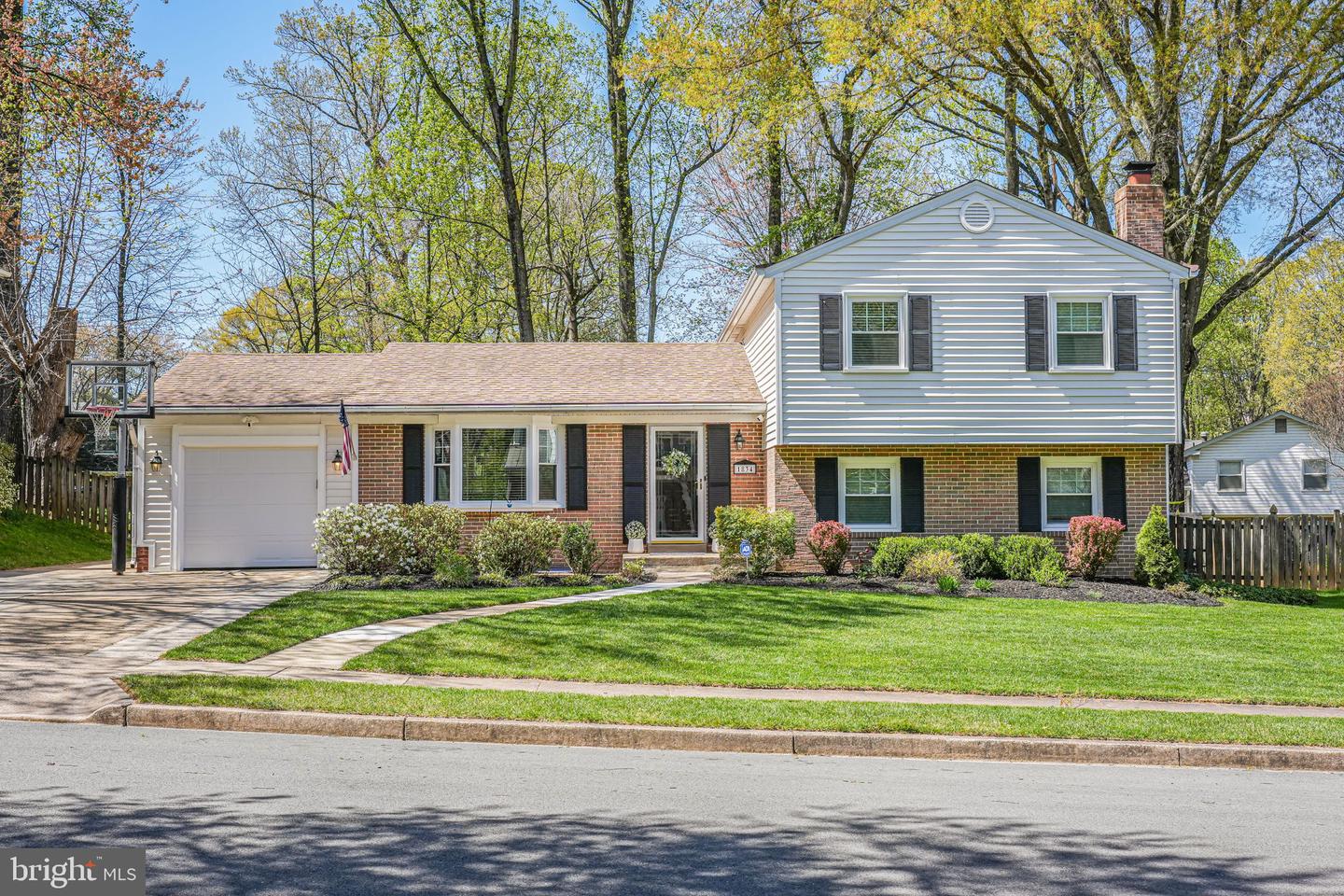 1834 TOYON WAY, VIENNA, Virginia 22182, 5 Bedrooms Bedrooms, ,3 BathroomsBathrooms,Residential,For sale,1834 TOYON WAY,VAFX2230974 MLS # VAFX2230974