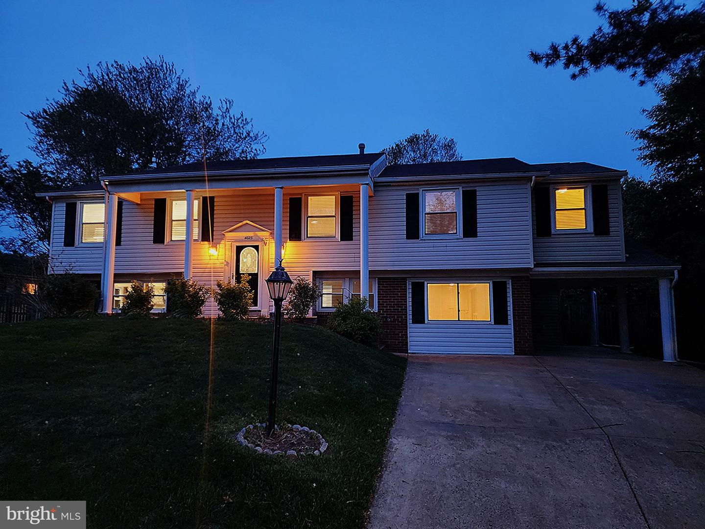 4023 MIDDLE RIDGE DR, FAIRFAX, Virginia 22033, 4 Bedrooms Bedrooms, ,3 BathroomsBathrooms,Residential,For sale,4023 MIDDLE RIDGE DR,VAFX2231106 MLS # VAFX2231106