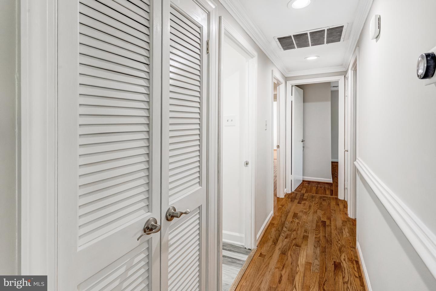 4023 MIDDLE RIDGE DR, FAIRFAX, Virginia 22033, 4 Bedrooms Bedrooms, ,3 BathroomsBathrooms,Residential,For sale,4023 MIDDLE RIDGE DR,VAFX2231106 MLS # VAFX2231106