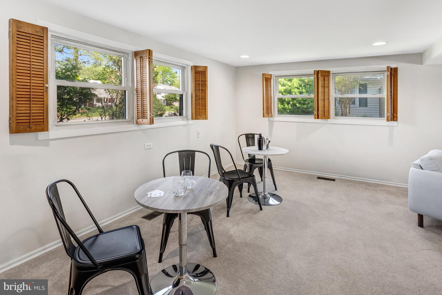 4023 MIDDLE RIDGE DR, FAIRFAX, Virginia 22033, 4 Bedrooms Bedrooms, ,3 BathroomsBathrooms,Residential,For sale,4023 MIDDLE RIDGE DR,VAFX2231106 MLS # VAFX2231106