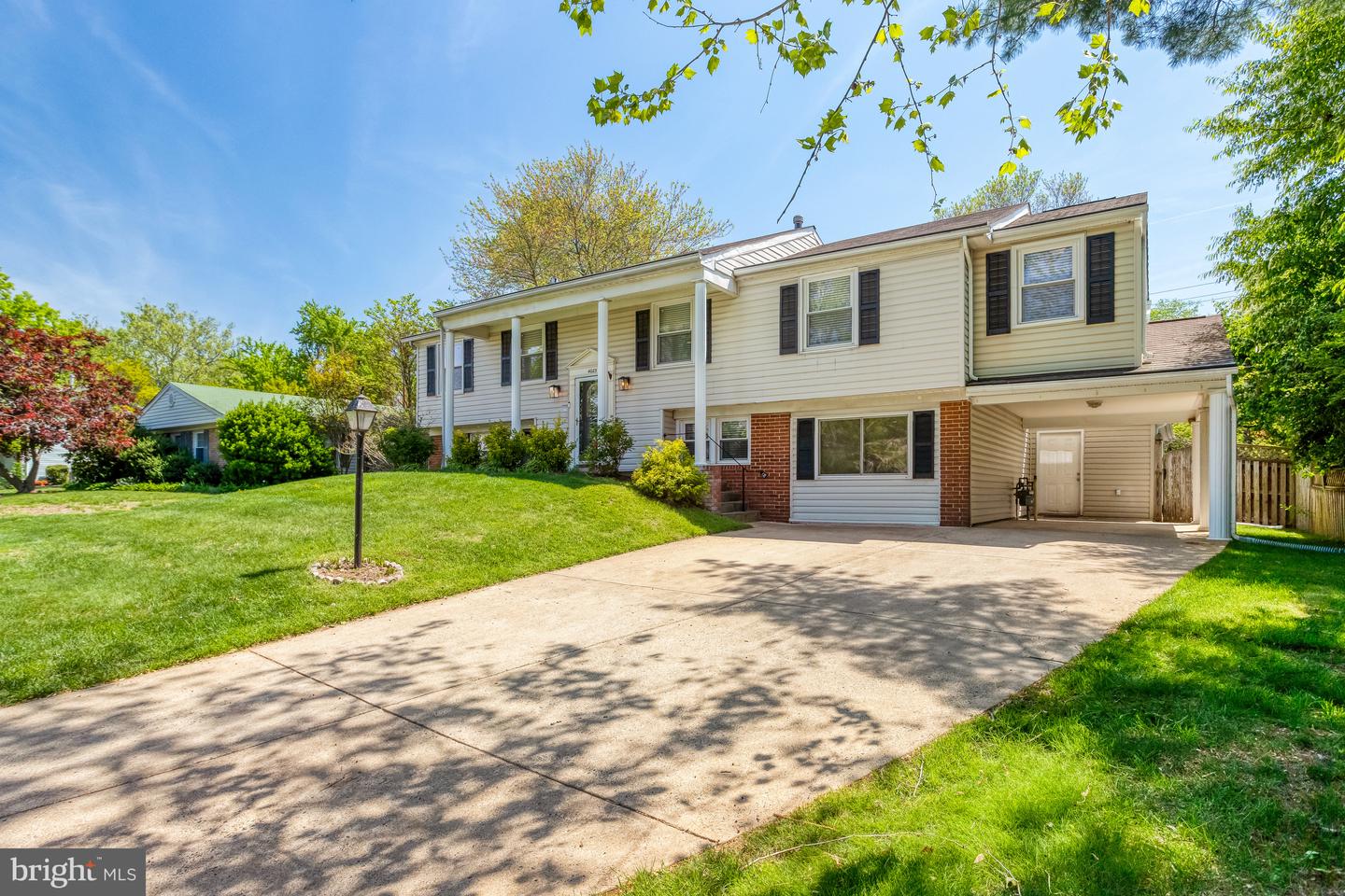 4023 MIDDLE RIDGE DR, FAIRFAX, Virginia 22033, 4 Bedrooms Bedrooms, ,3 BathroomsBathrooms,Residential,For sale,4023 MIDDLE RIDGE DR,VAFX2231106 MLS # VAFX2231106