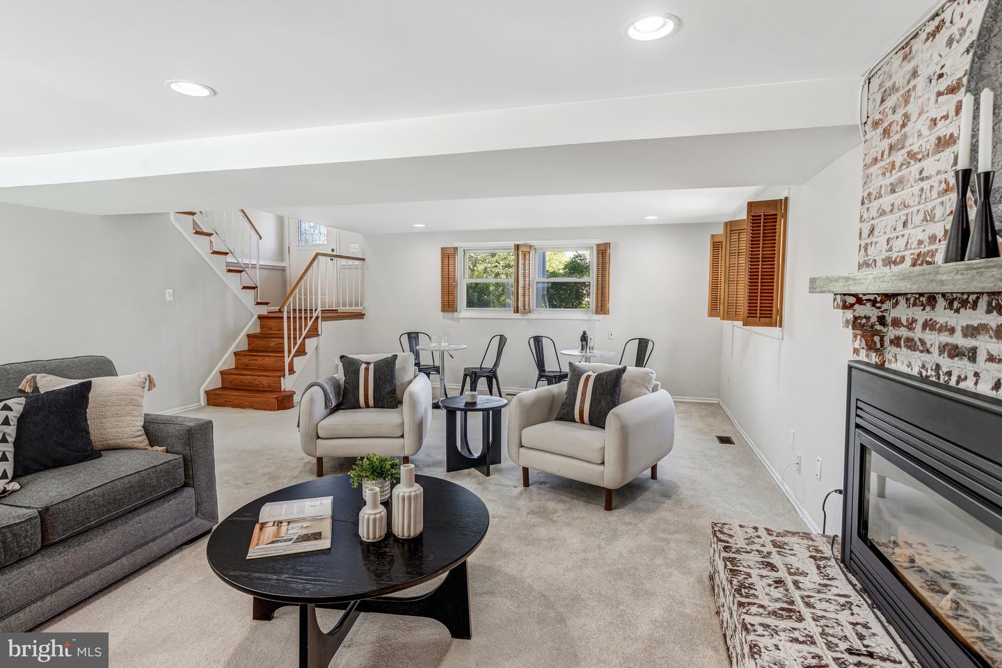 4023 MIDDLE RIDGE DR, FAIRFAX, Virginia 22033, 4 Bedrooms Bedrooms, ,3 BathroomsBathrooms,Residential,For sale,4023 MIDDLE RIDGE DR,VAFX2231106 MLS # VAFX2231106