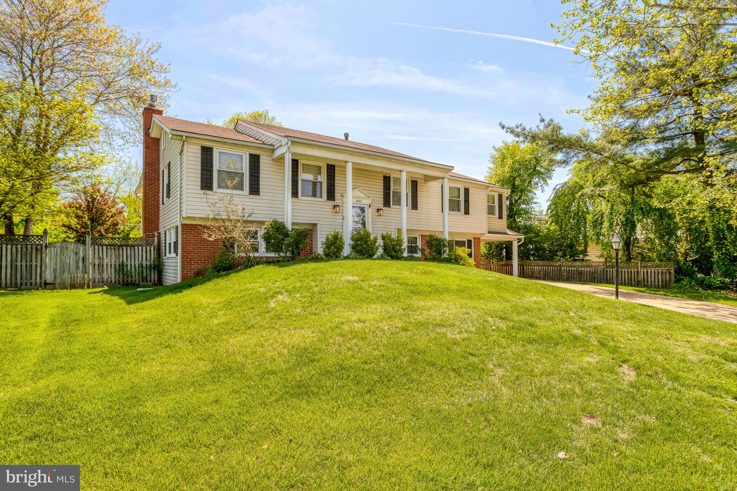4023 MIDDLE RIDGE DR, FAIRFAX, Virginia 22033, 4 Bedrooms Bedrooms, ,3 BathroomsBathrooms,Residential,For sale,4023 MIDDLE RIDGE DR,VAFX2231106 MLS # VAFX2231106