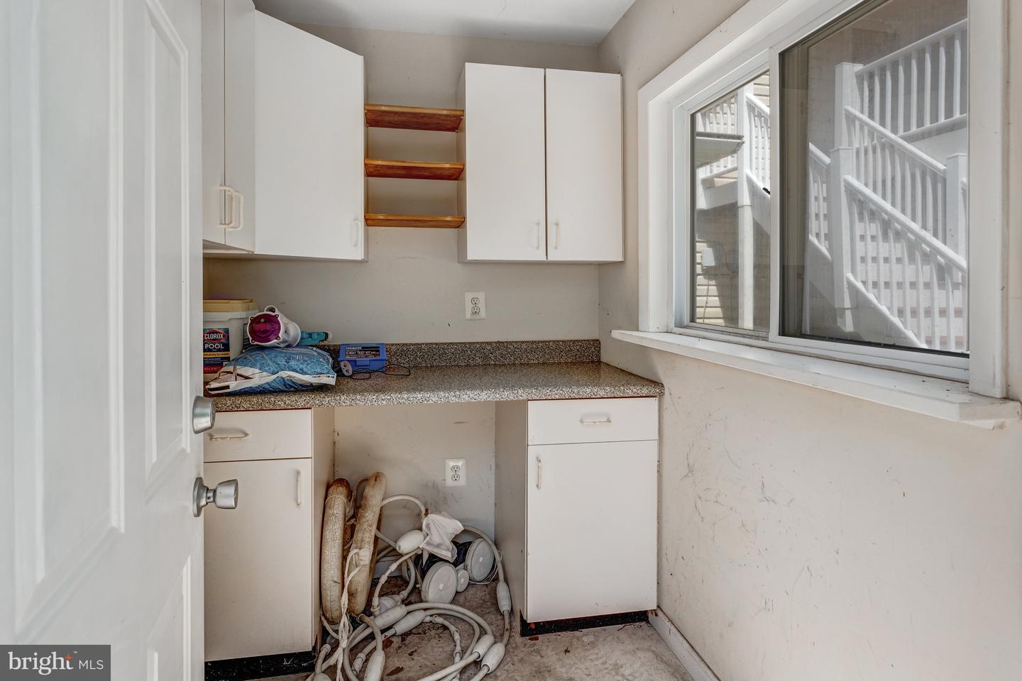 4023 MIDDLE RIDGE DR, FAIRFAX, Virginia 22033, 4 Bedrooms Bedrooms, ,3 BathroomsBathrooms,Residential,For sale,4023 MIDDLE RIDGE DR,VAFX2231106 MLS # VAFX2231106