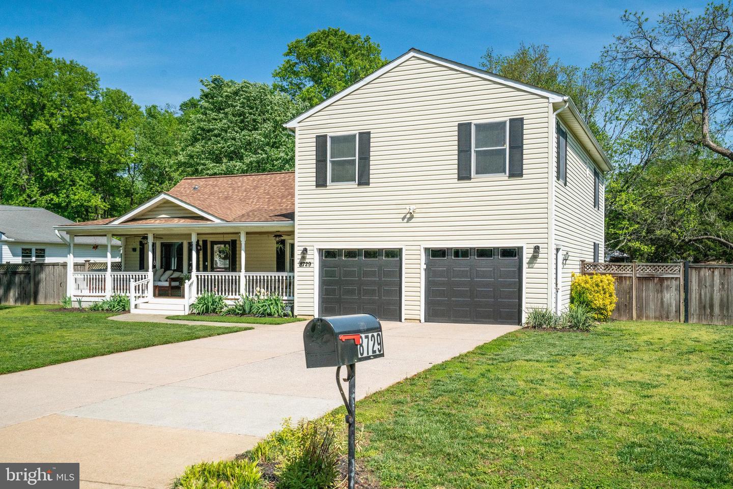 8729 OAK LEAF DR, ALEXANDRIA, Virginia 22309, 4 Bedrooms Bedrooms, ,3 BathroomsBathrooms,Residential,For sale,8729 OAK LEAF DR,VAFX2231248 MLS # VAFX2231248