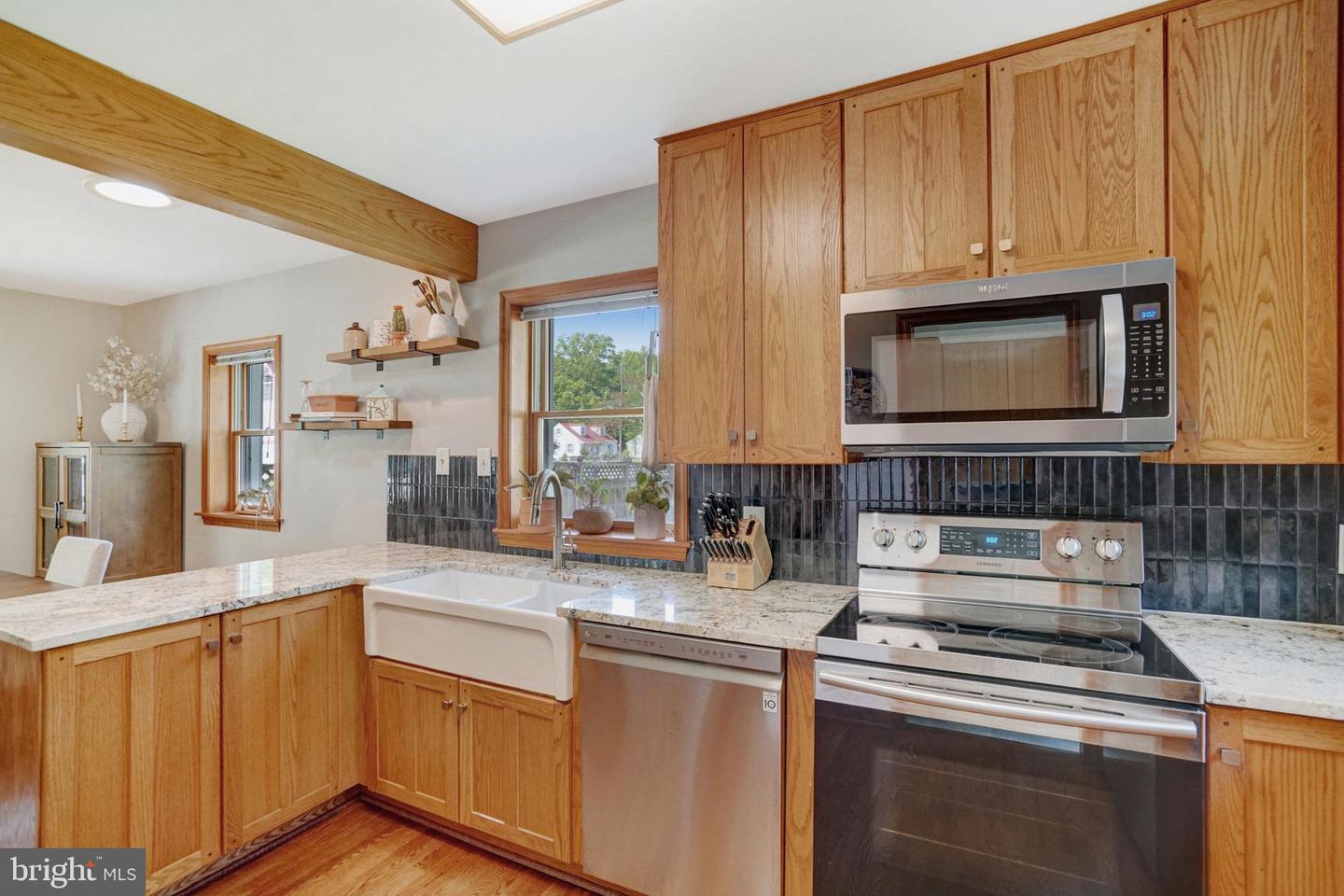 8729 OAK LEAF DR, ALEXANDRIA, Virginia 22309, 4 Bedrooms Bedrooms, ,3 BathroomsBathrooms,Residential,For sale,8729 OAK LEAF DR,VAFX2231248 MLS # VAFX2231248