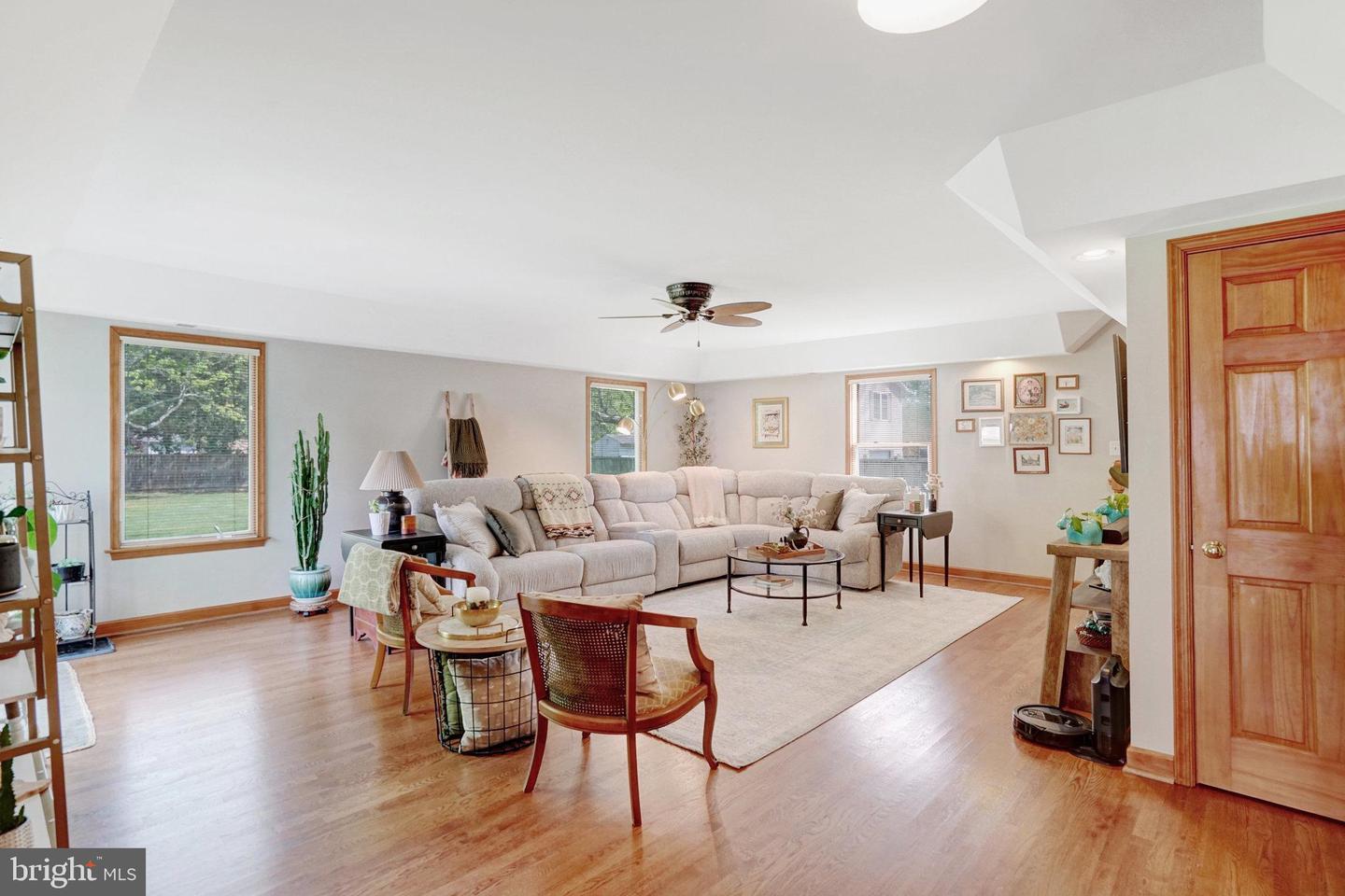 8729 OAK LEAF DR, ALEXANDRIA, Virginia 22309, 4 Bedrooms Bedrooms, ,3 BathroomsBathrooms,Residential,For sale,8729 OAK LEAF DR,VAFX2231248 MLS # VAFX2231248