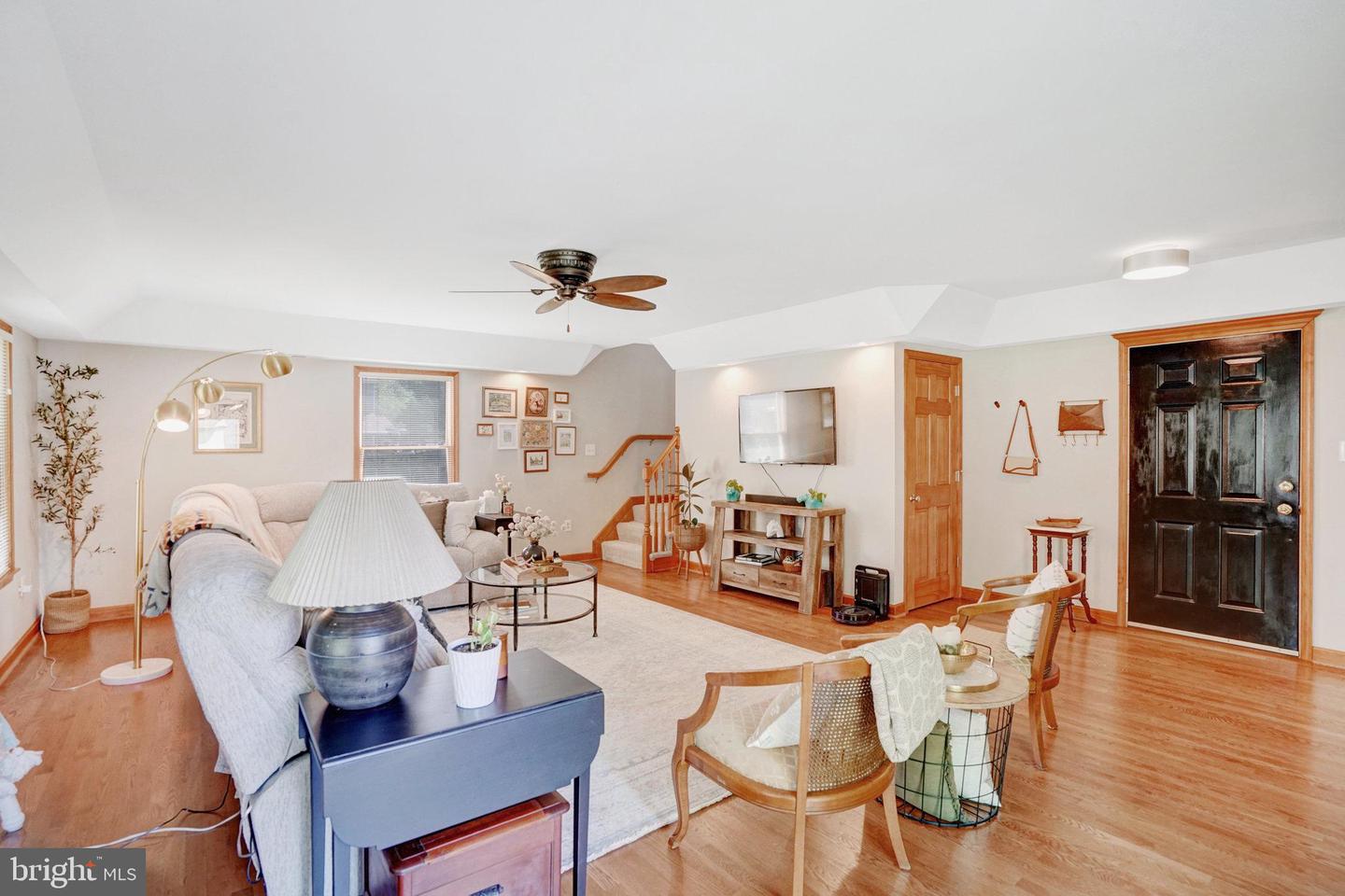 8729 OAK LEAF DR, ALEXANDRIA, Virginia 22309, 4 Bedrooms Bedrooms, ,3 BathroomsBathrooms,Residential,For sale,8729 OAK LEAF DR,VAFX2231248 MLS # VAFX2231248