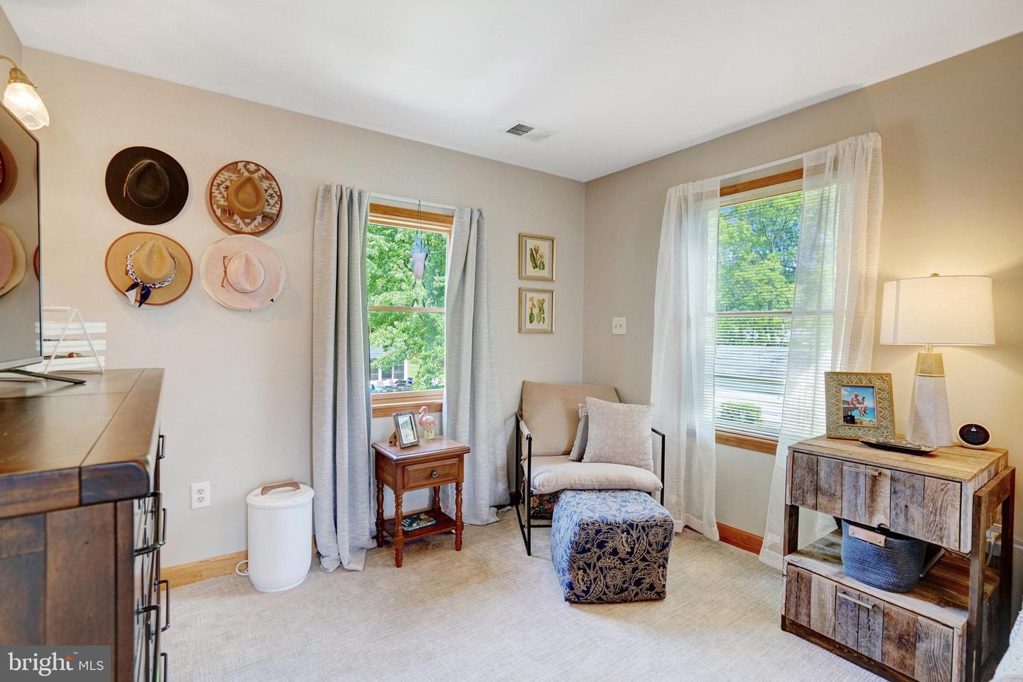 8729 OAK LEAF DR, ALEXANDRIA, Virginia 22309, 4 Bedrooms Bedrooms, ,3 BathroomsBathrooms,Residential,For sale,8729 OAK LEAF DR,VAFX2231248 MLS # VAFX2231248