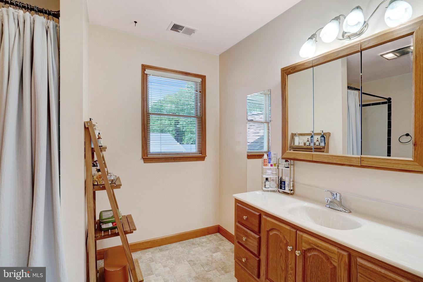 8729 OAK LEAF DR, ALEXANDRIA, Virginia 22309, 4 Bedrooms Bedrooms, ,3 BathroomsBathrooms,Residential,For sale,8729 OAK LEAF DR,VAFX2231248 MLS # VAFX2231248