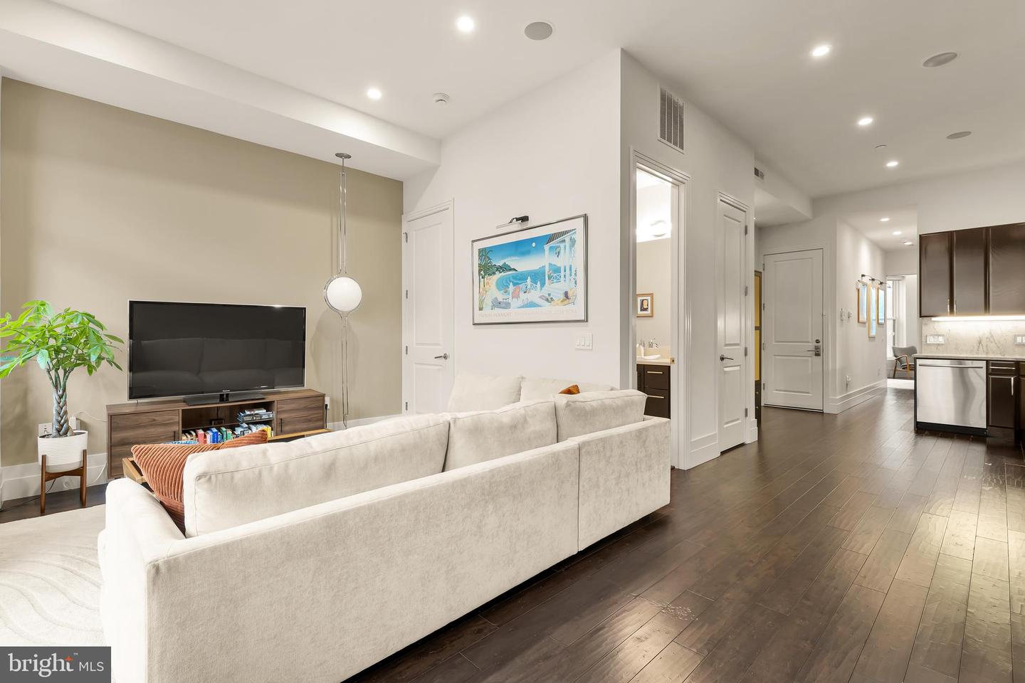 1226 11TH ST NW #200, WASHINGTON, District Of Columbia 20001, 1 Bedroom Bedrooms, ,1 BathroomBathrooms,Residential,For sale,1226 11TH ST NW #200,DCDC2193120 MLS # DCDC2193120