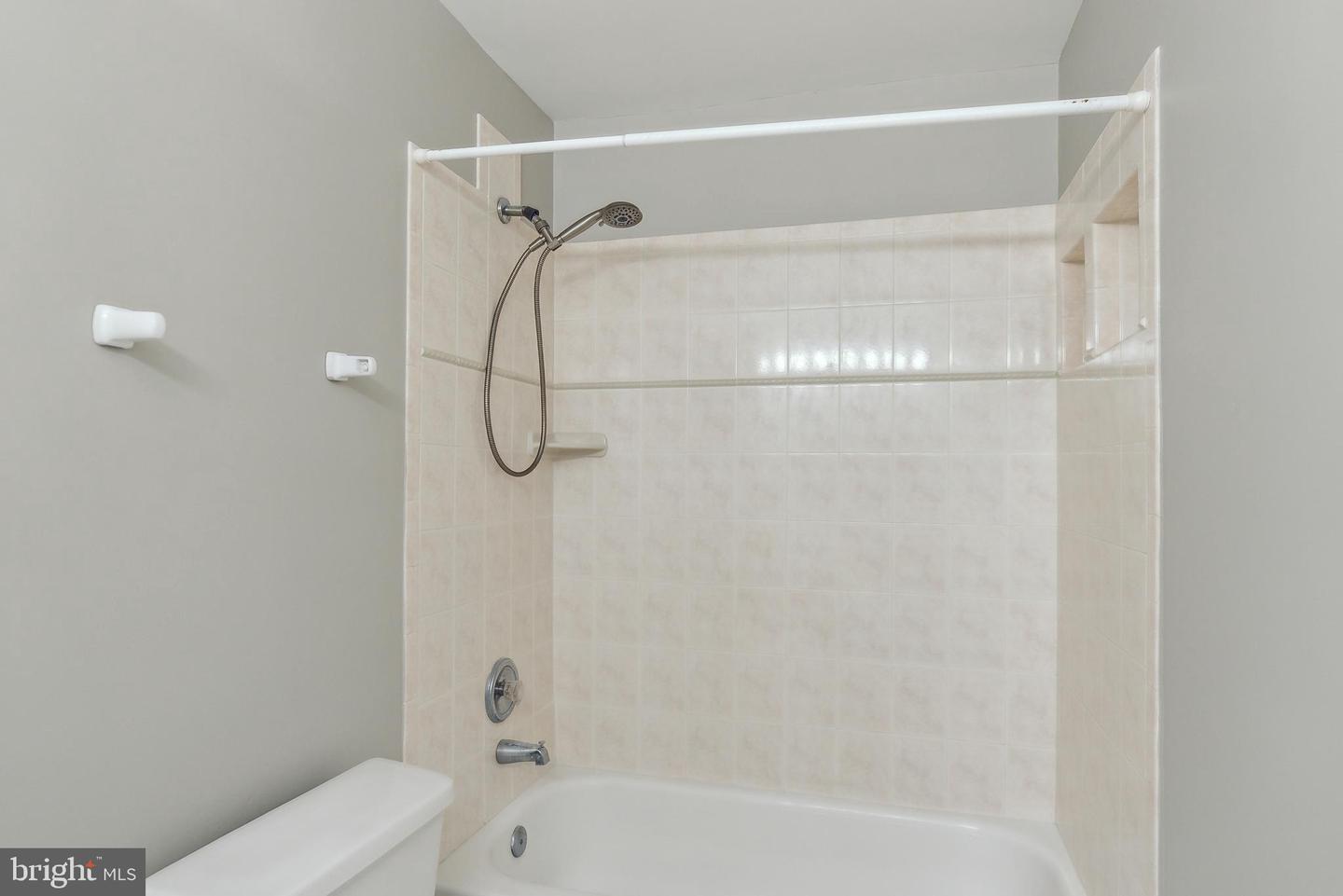 15158 WENTWOOD LN, WOODBRIDGE, Virginia 22191, 4 Bedrooms Bedrooms, ,2 BathroomsBathrooms,Residential,For sale,15158 WENTWOOD LN,VAPW2090870 MLS # VAPW2090870