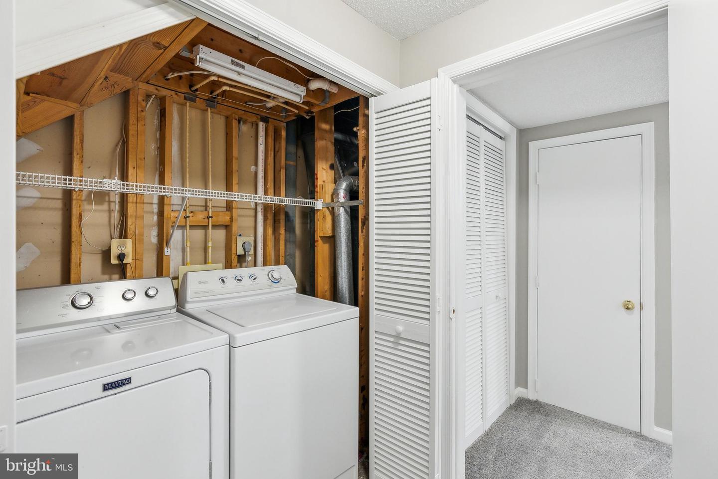 15158 WENTWOOD LN, WOODBRIDGE, Virginia 22191, 4 Bedrooms Bedrooms, ,2 BathroomsBathrooms,Residential,For sale,15158 WENTWOOD LN,VAPW2090870 MLS # VAPW2090870