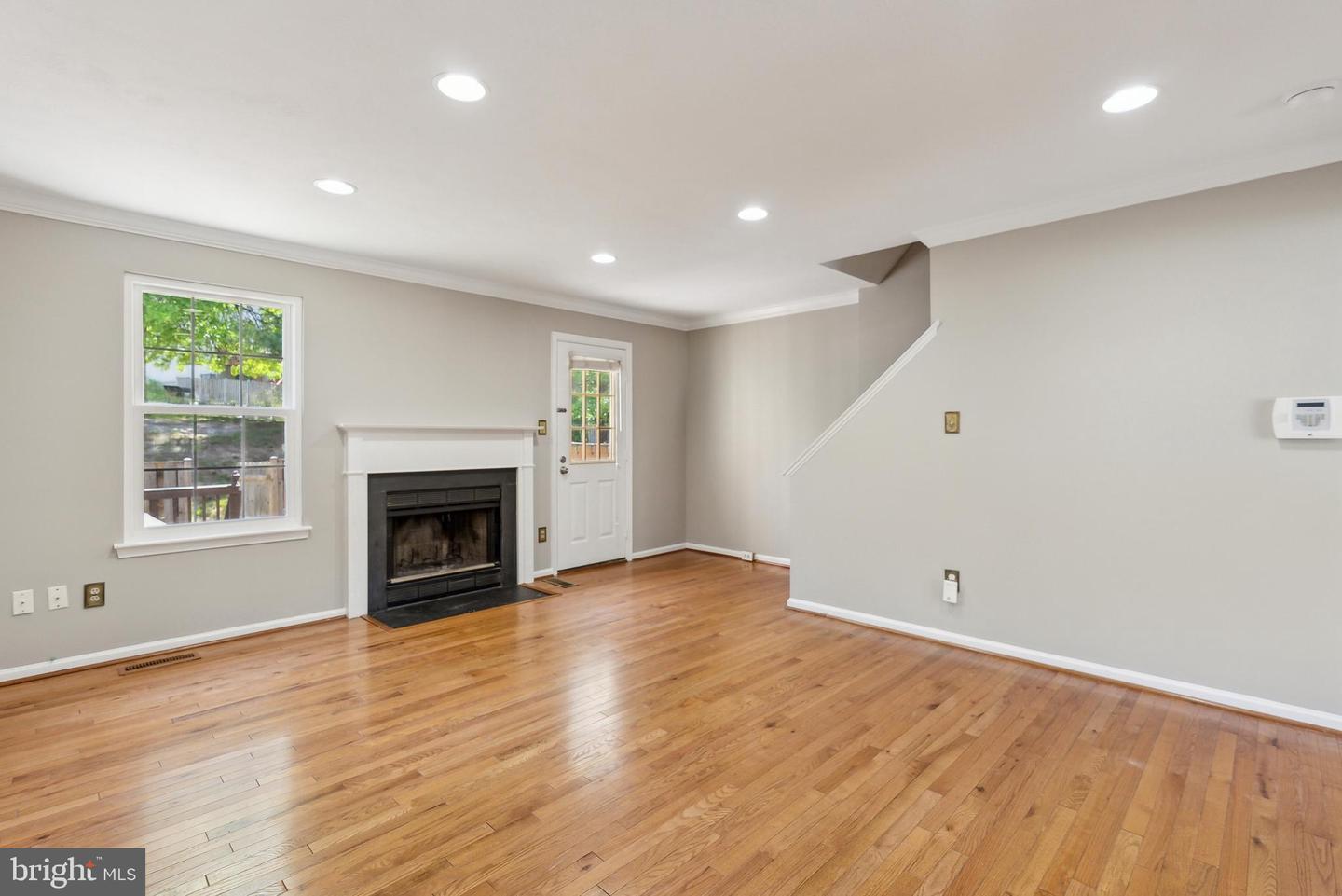 15158 WENTWOOD LN, WOODBRIDGE, Virginia 22191, 4 Bedrooms Bedrooms, ,2 BathroomsBathrooms,Residential,For sale,15158 WENTWOOD LN,VAPW2090870 MLS # VAPW2090870