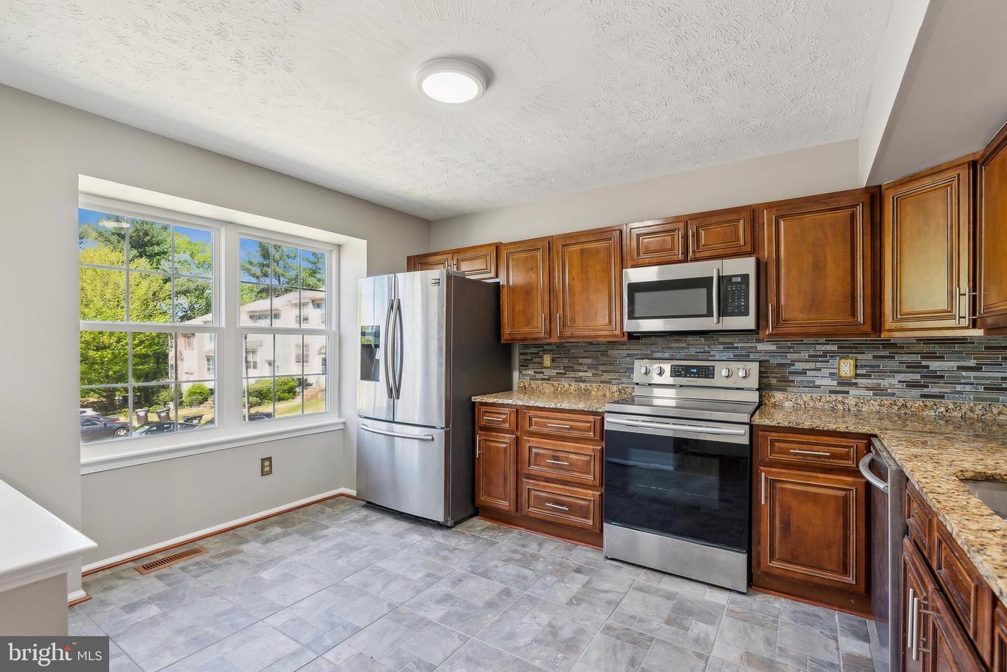 15158 WENTWOOD LN, WOODBRIDGE, Virginia 22191, 4 Bedrooms Bedrooms, ,2 BathroomsBathrooms,Residential,For sale,15158 WENTWOOD LN,VAPW2090870 MLS # VAPW2090870