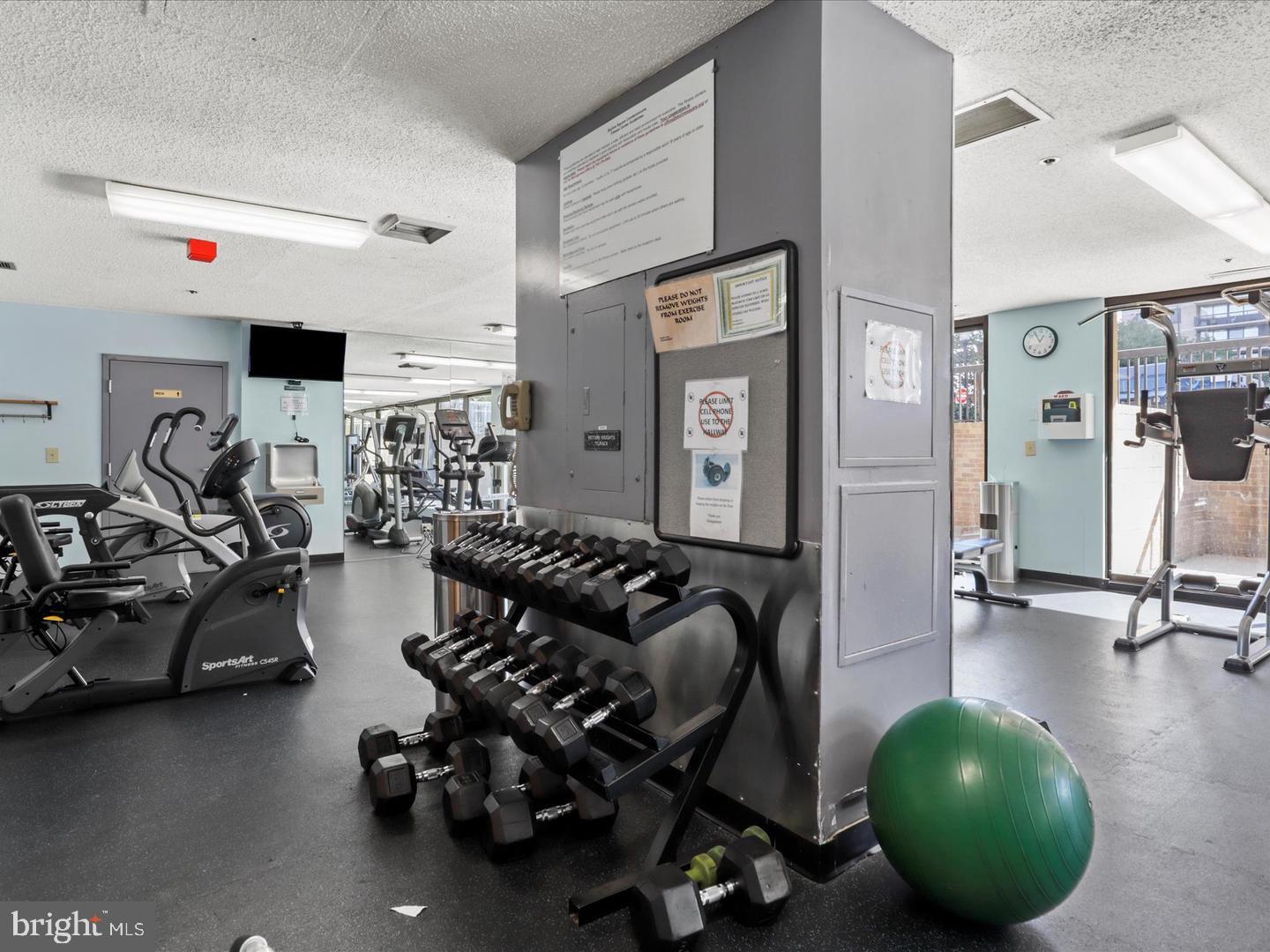 5505 SEMINARY RD #605N, FALLS CHURCH, Virginia 22041, 3 Bedrooms Bedrooms, ,2 BathroomsBathrooms,Residential,For sale,5505 SEMINARY RD #605N,VAFX2231298 MLS # VAFX2231298