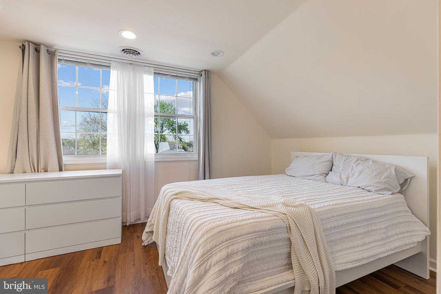 4214 PLAZA LN, FAIRFAX, Virginia 22033, 5 Bedrooms Bedrooms, ,3 BathroomsBathrooms,Residential,For sale,4214 PLAZA LN,VAFX2231400 MLS # VAFX2231400