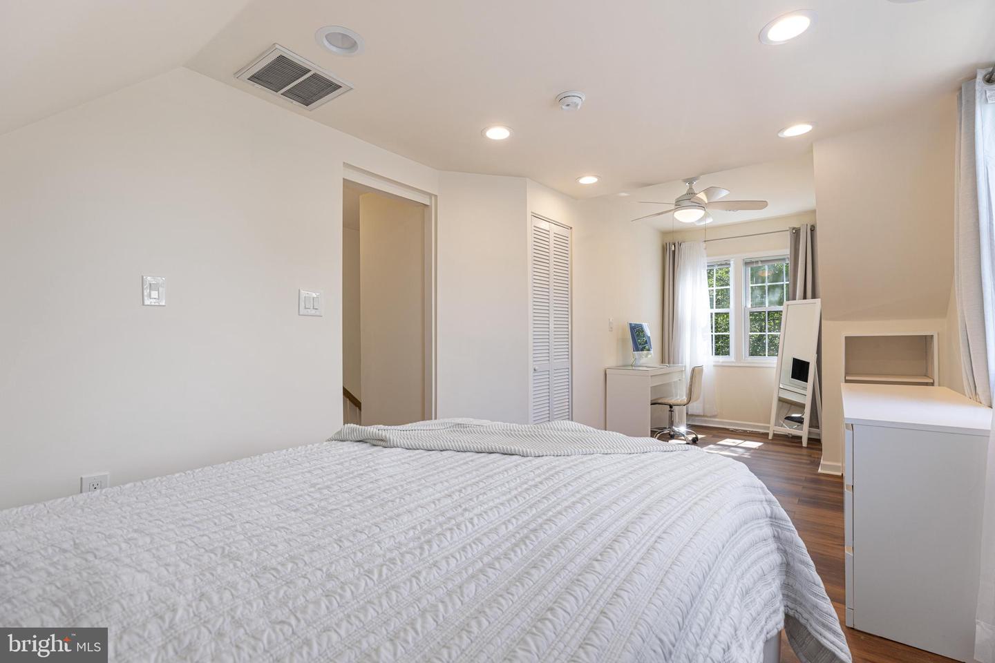 4214 PLAZA LN, FAIRFAX, Virginia 22033, 5 Bedrooms Bedrooms, ,3 BathroomsBathrooms,Residential,For sale,4214 PLAZA LN,VAFX2231400 MLS # VAFX2231400